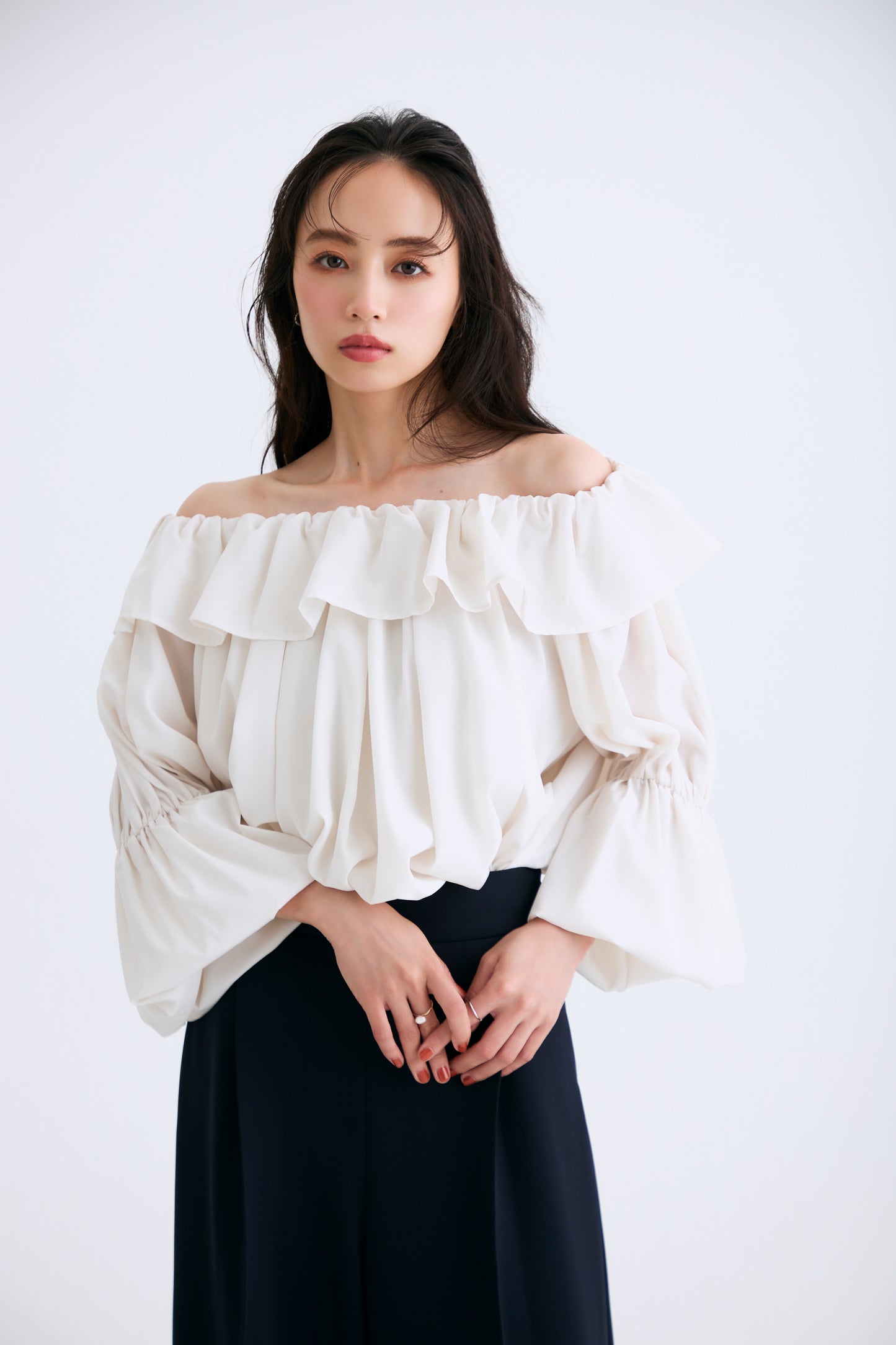 Cascade gather tops（Cream）