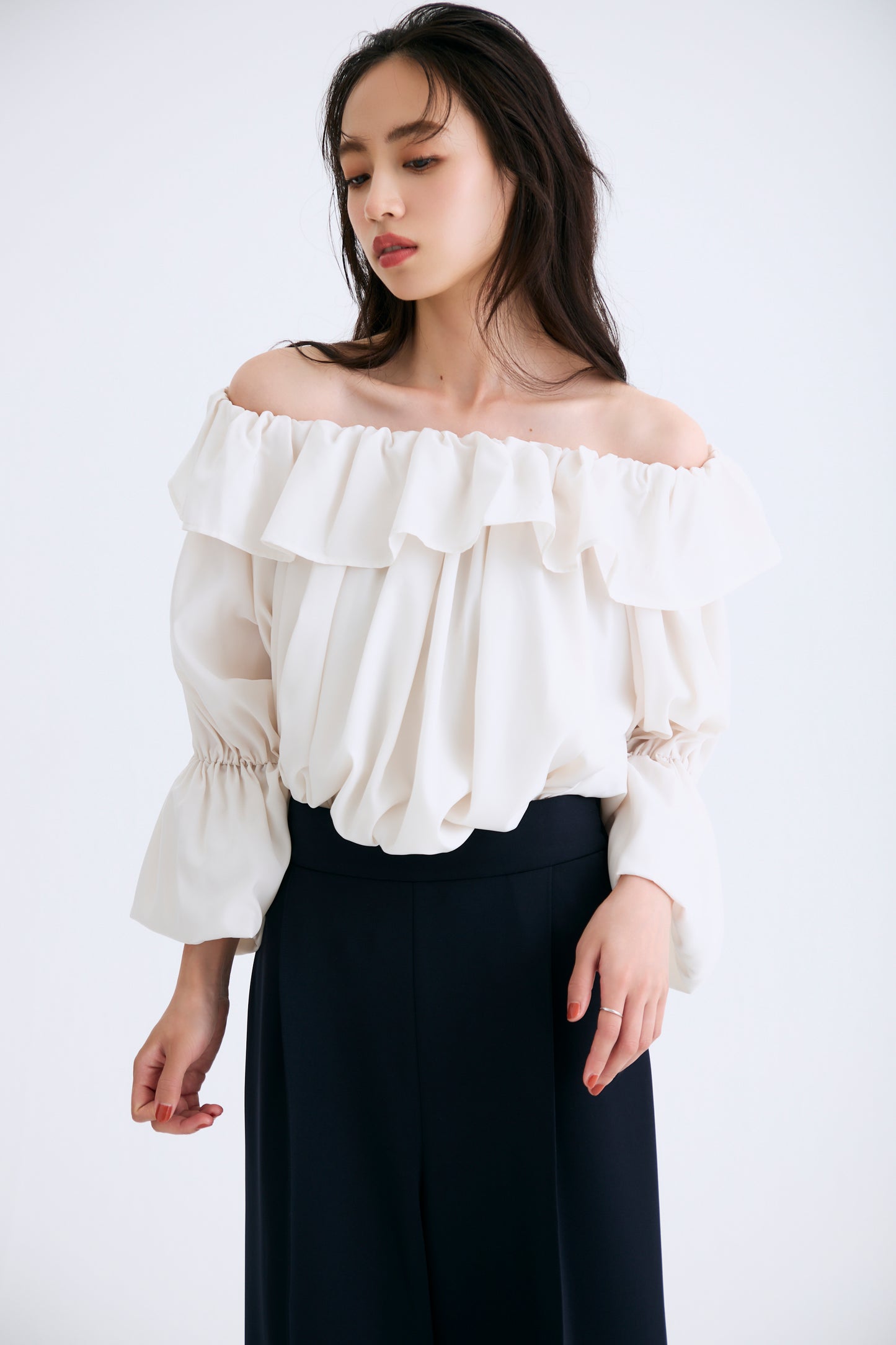 Cascade gather tops（Cream）