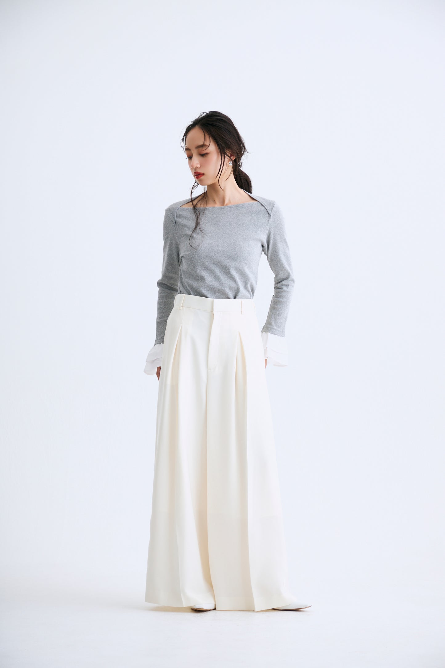 Cream frill tops（Gray）