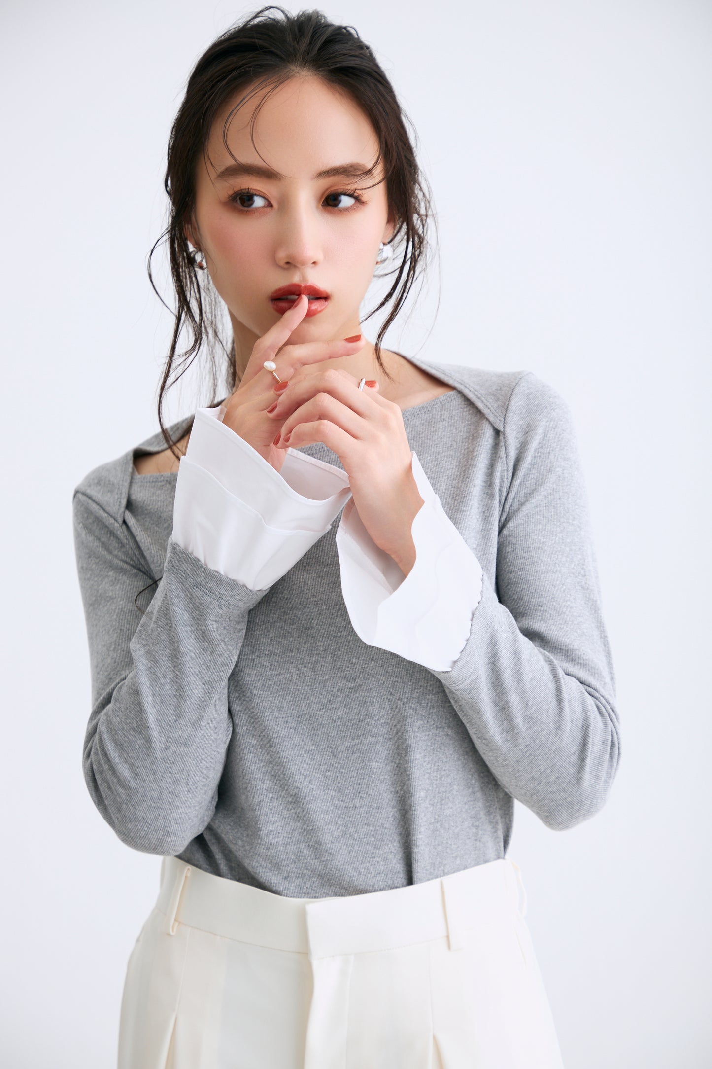 Cream frill tops（Gray）