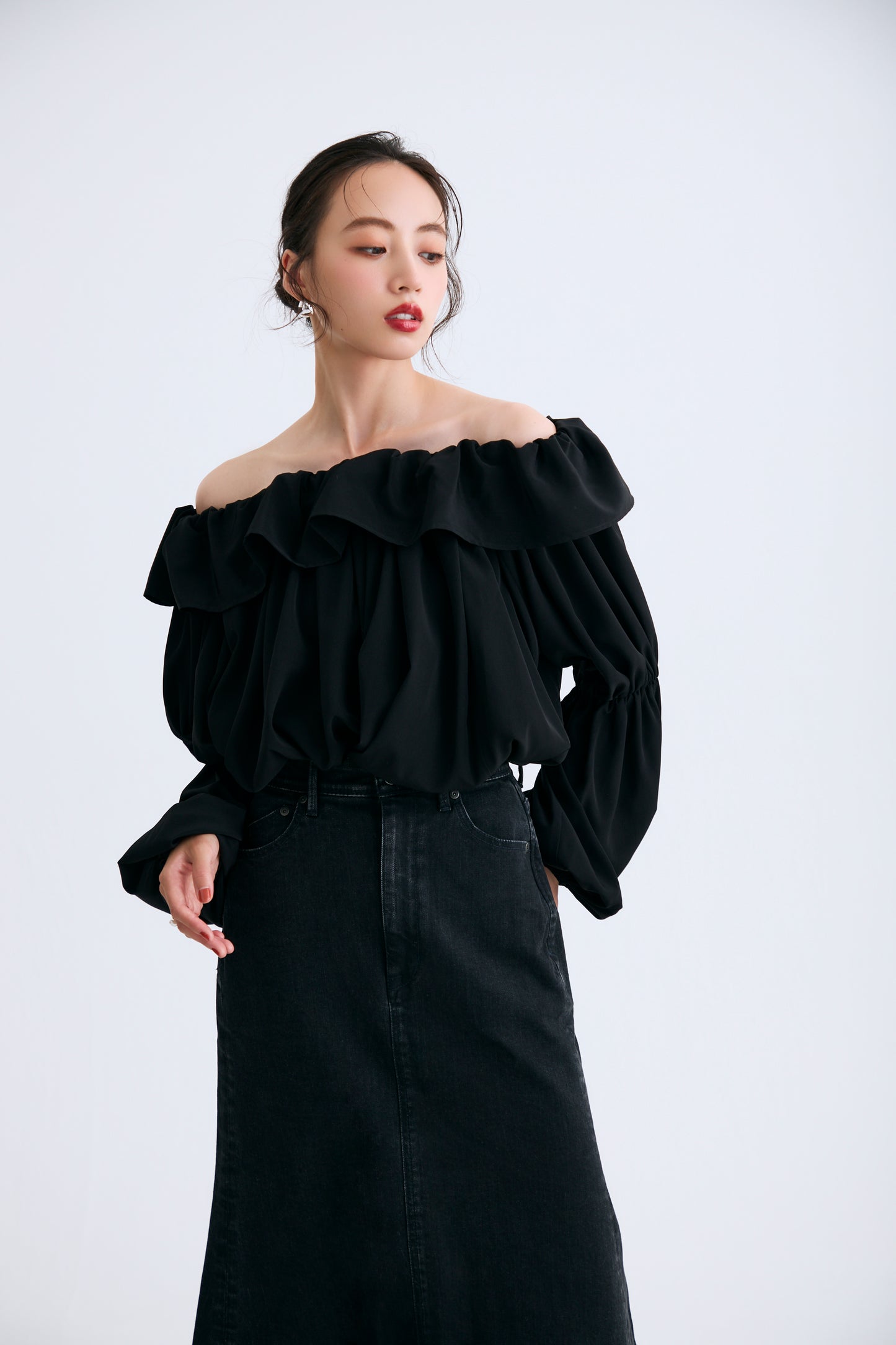 Cascade gather tops（Black）