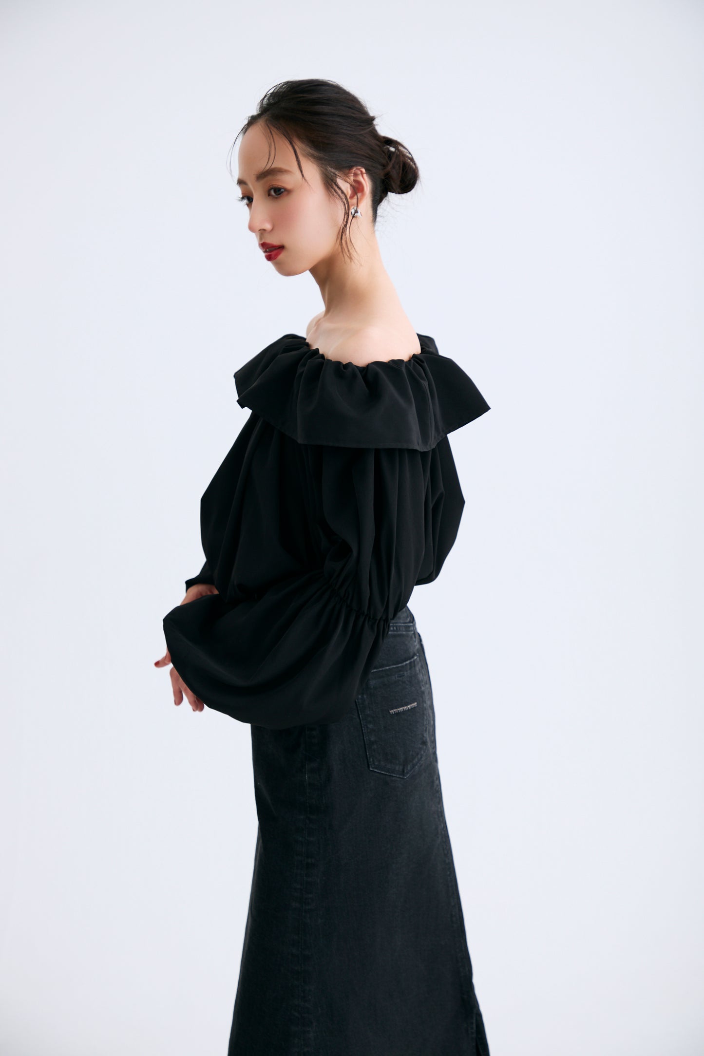 Cascade gather tops（Black）