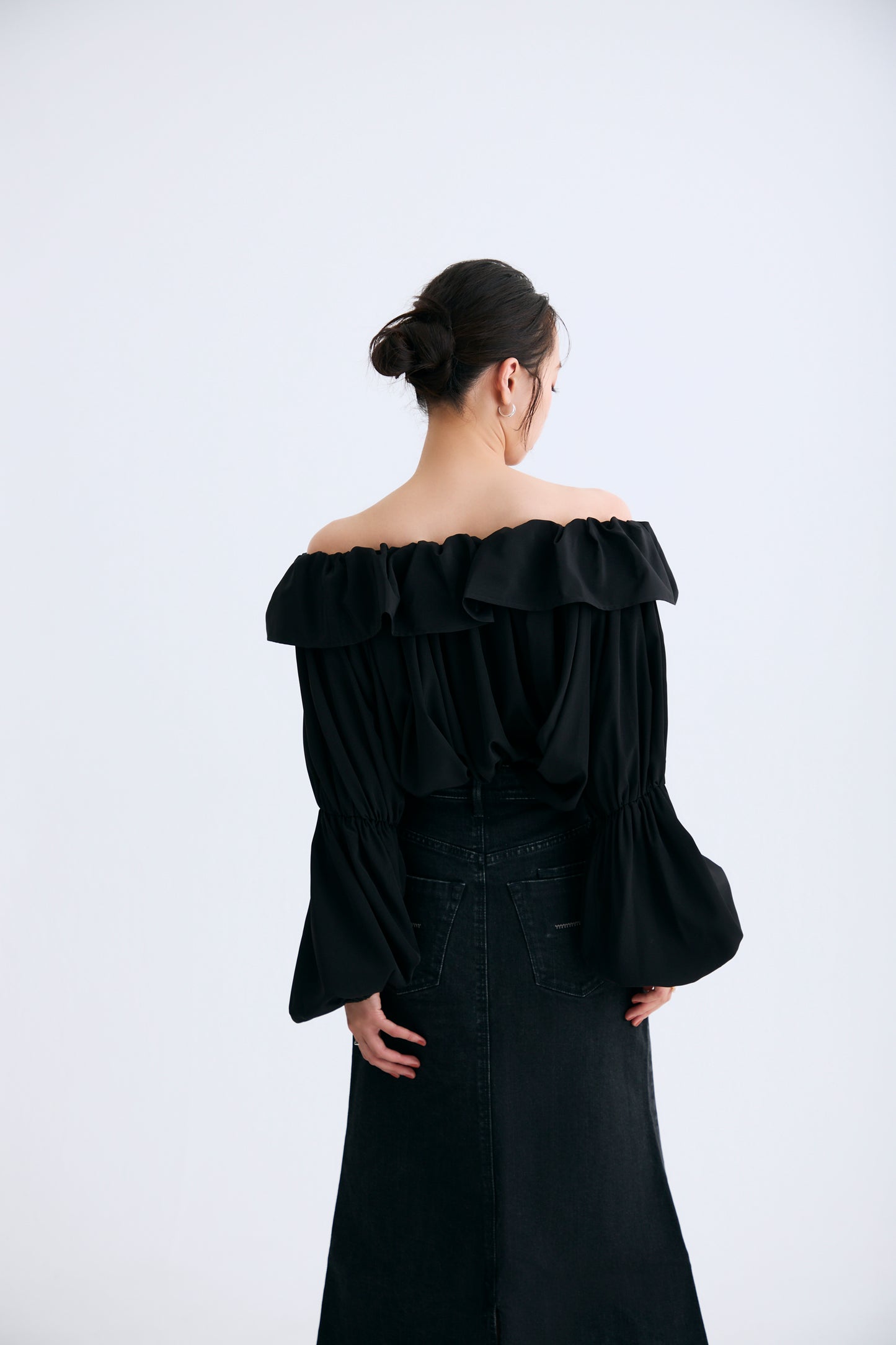 Cascade gather tops（Black）