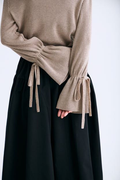 Bell sleeve knit（Oatmeal）