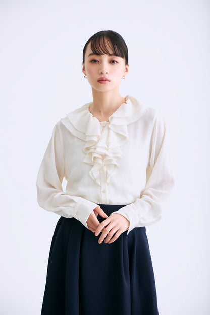 Blossom frill blouse（Ivory）