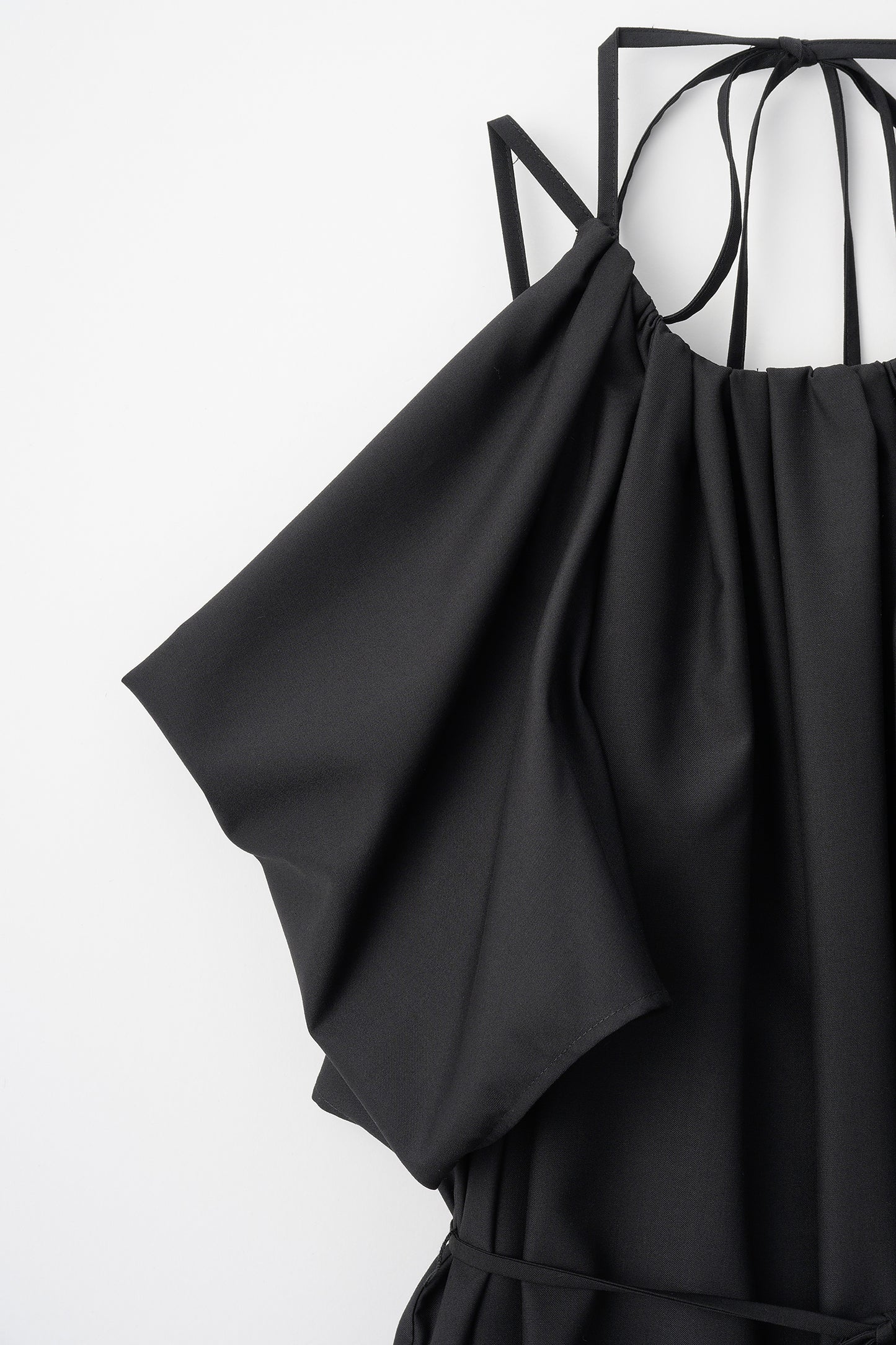 After hours halter-neck dress　(Estella.K×Audire)（Black）