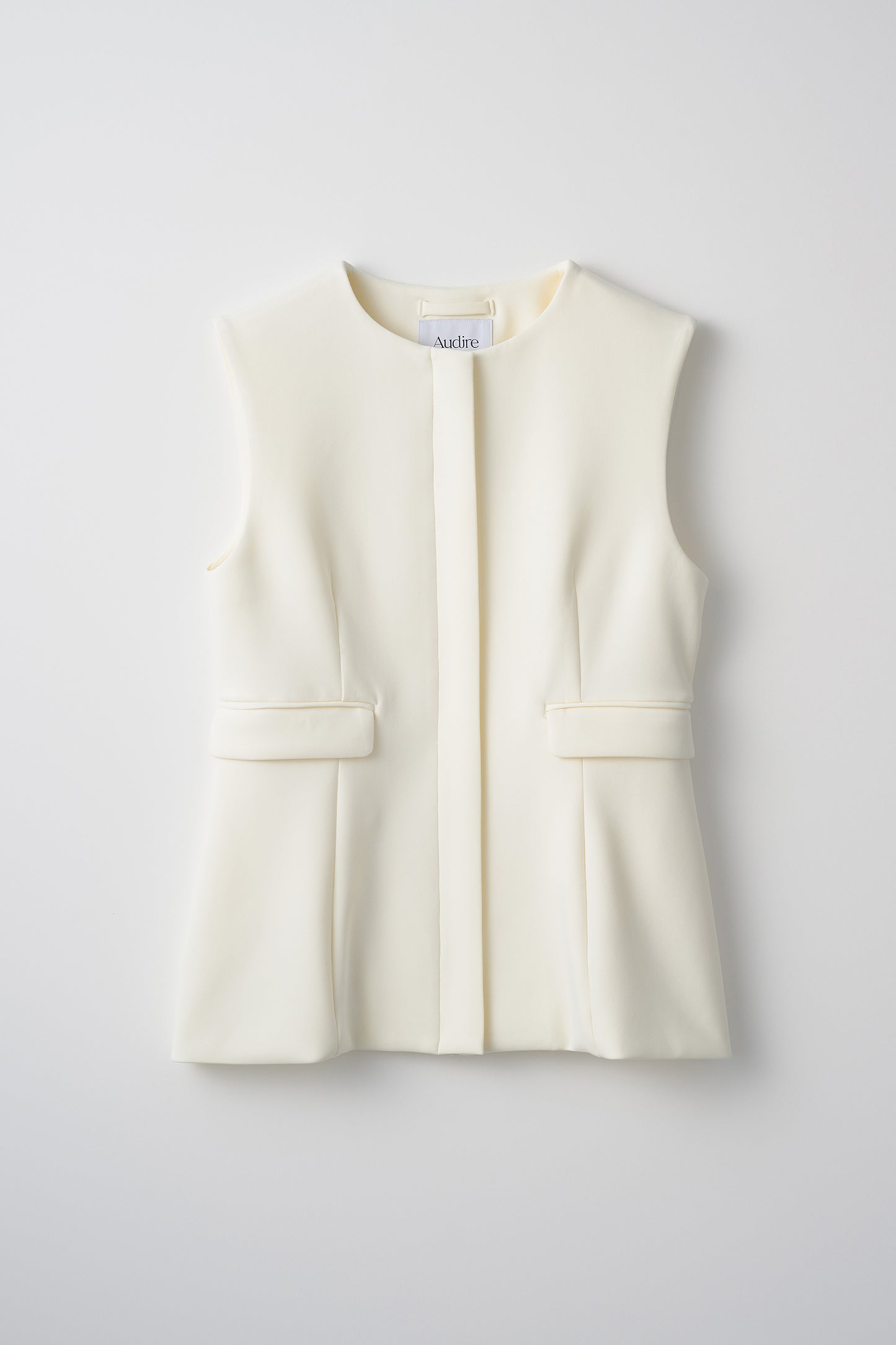 Roomy formal vest (Ivory)