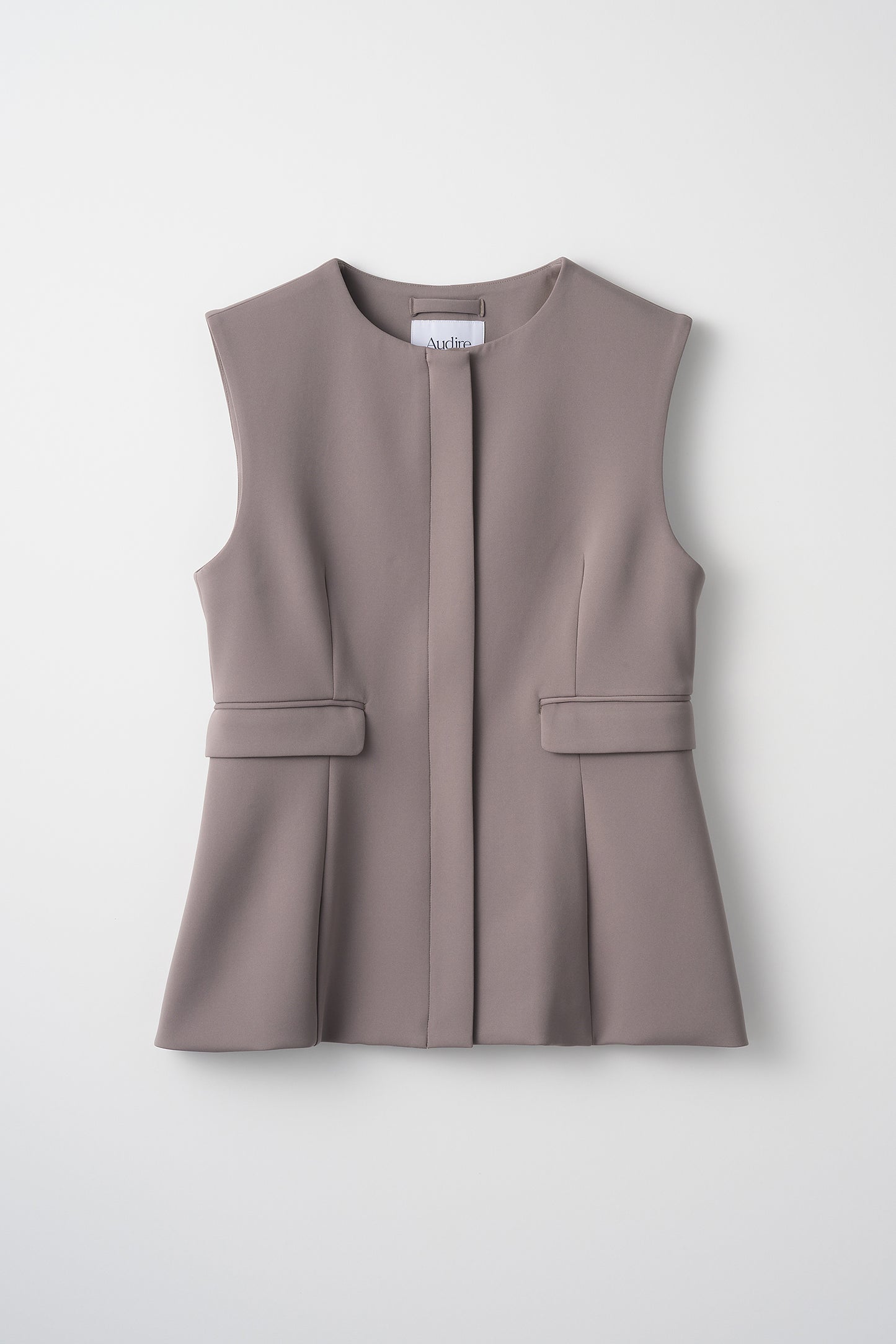 Roomy formal vest (Moca)