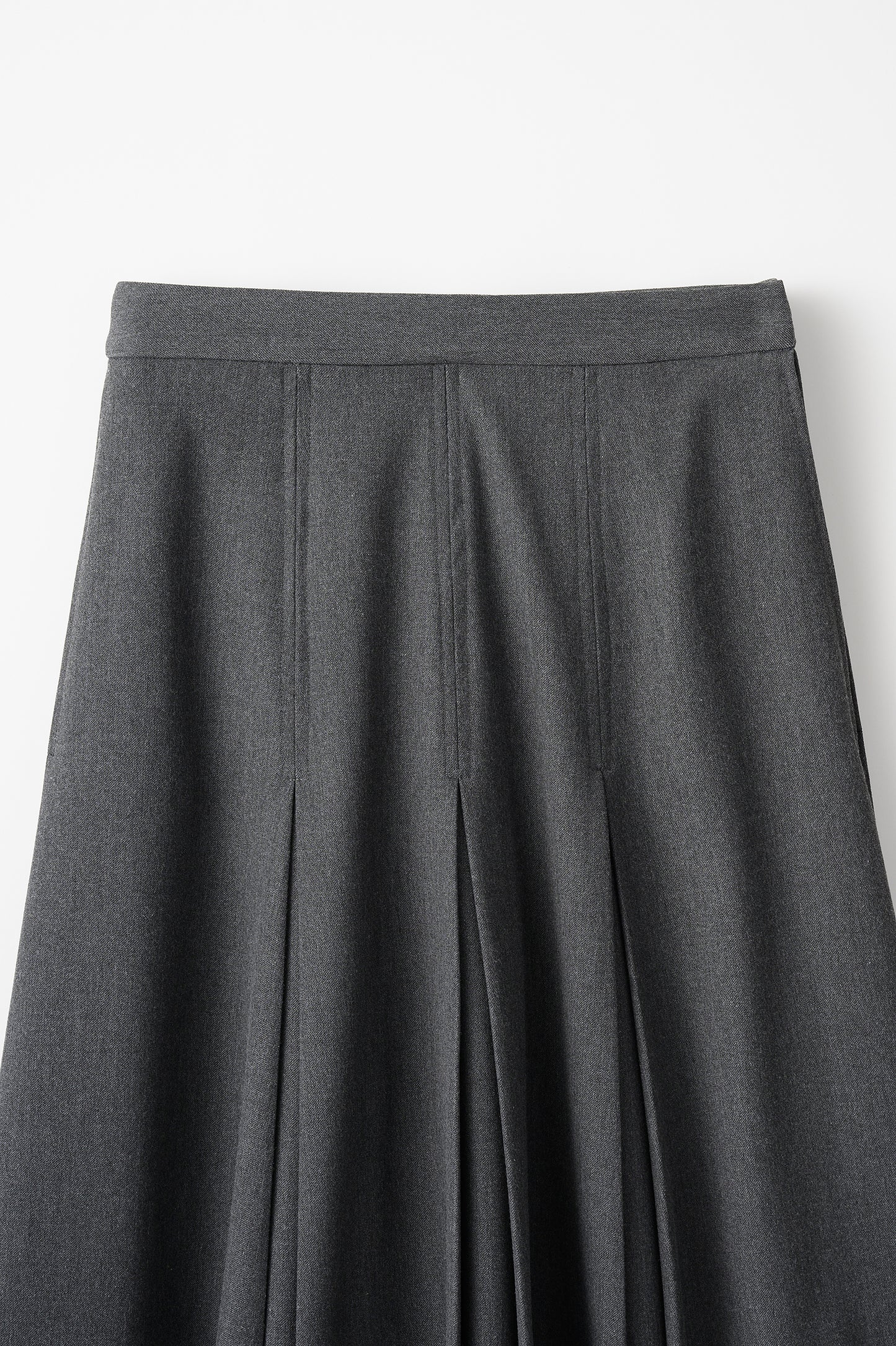 Gentle pleated skirt (Dark gray)