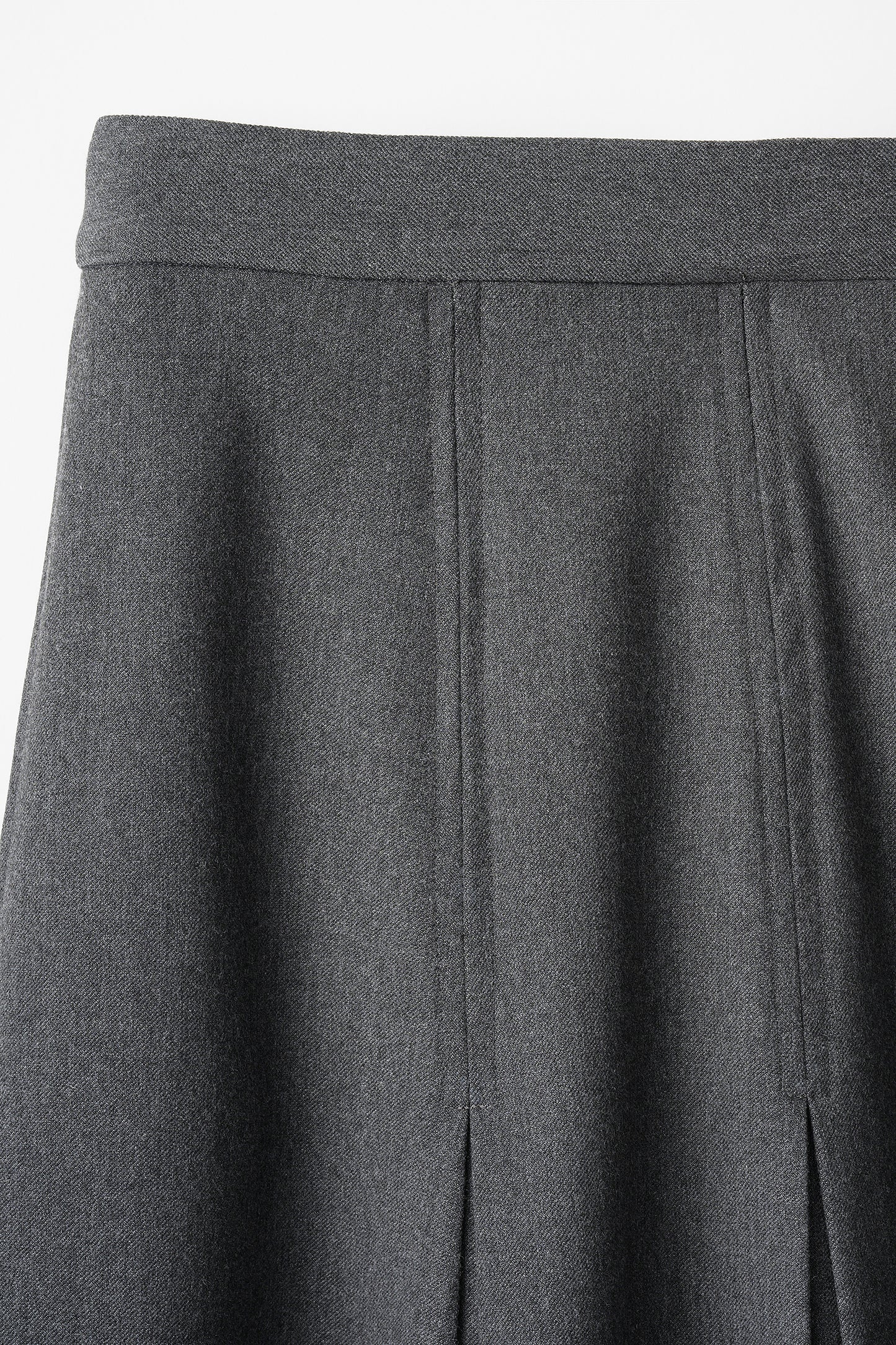 Gentle pleated skirt (Dark gray)