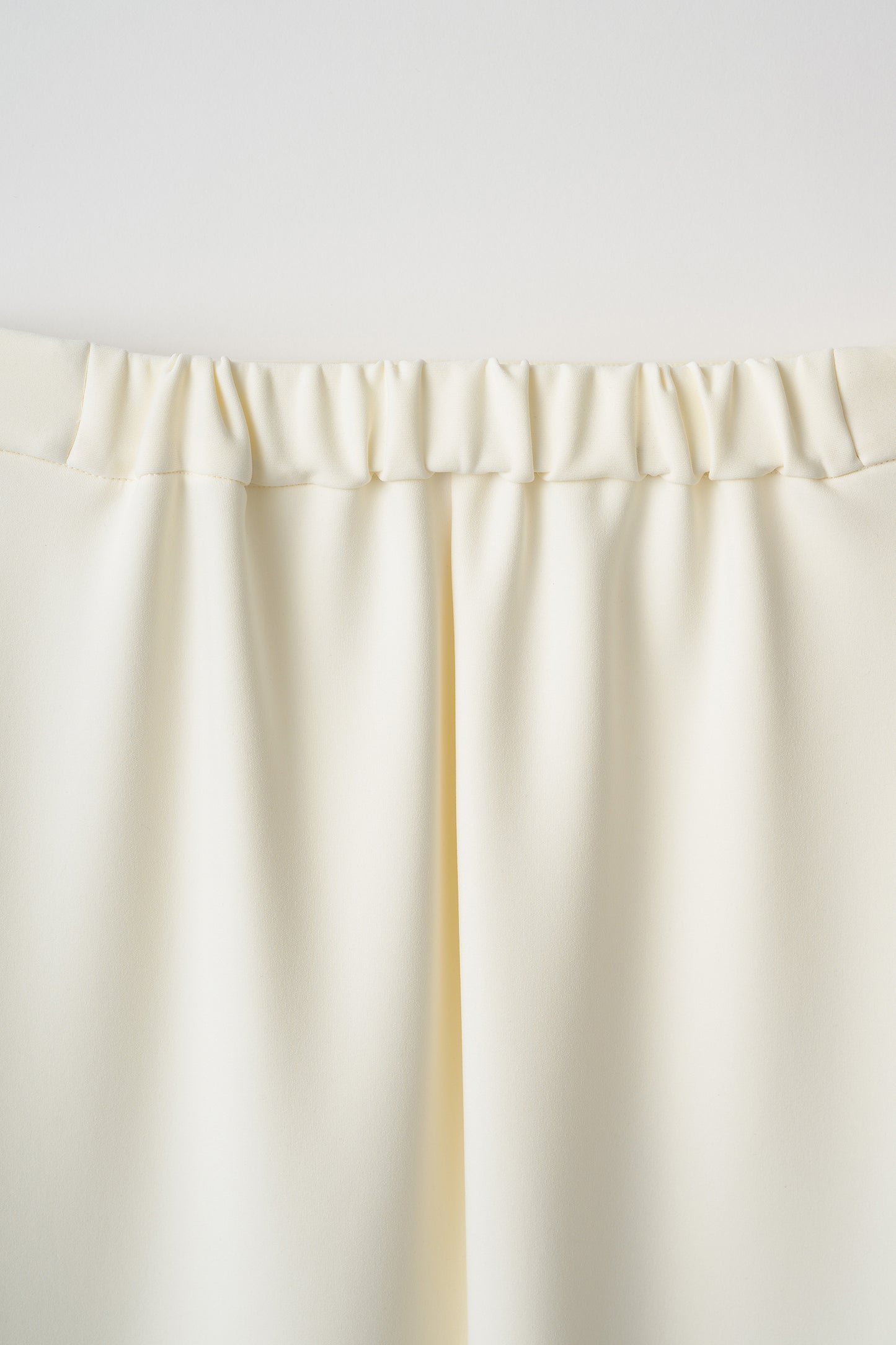 Roomy formal skirt (Ivory)