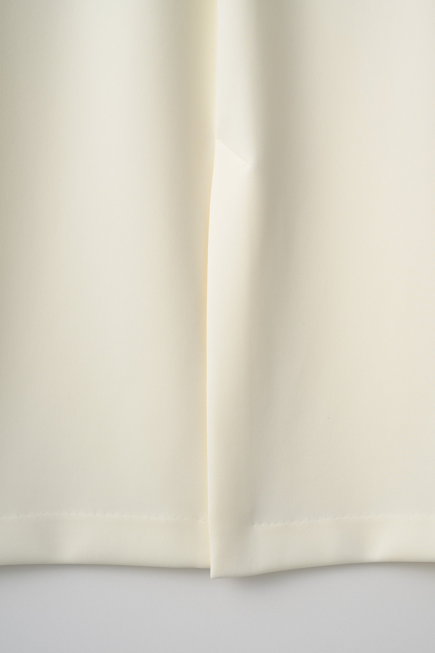 Roomy formal skirt (Ivory)