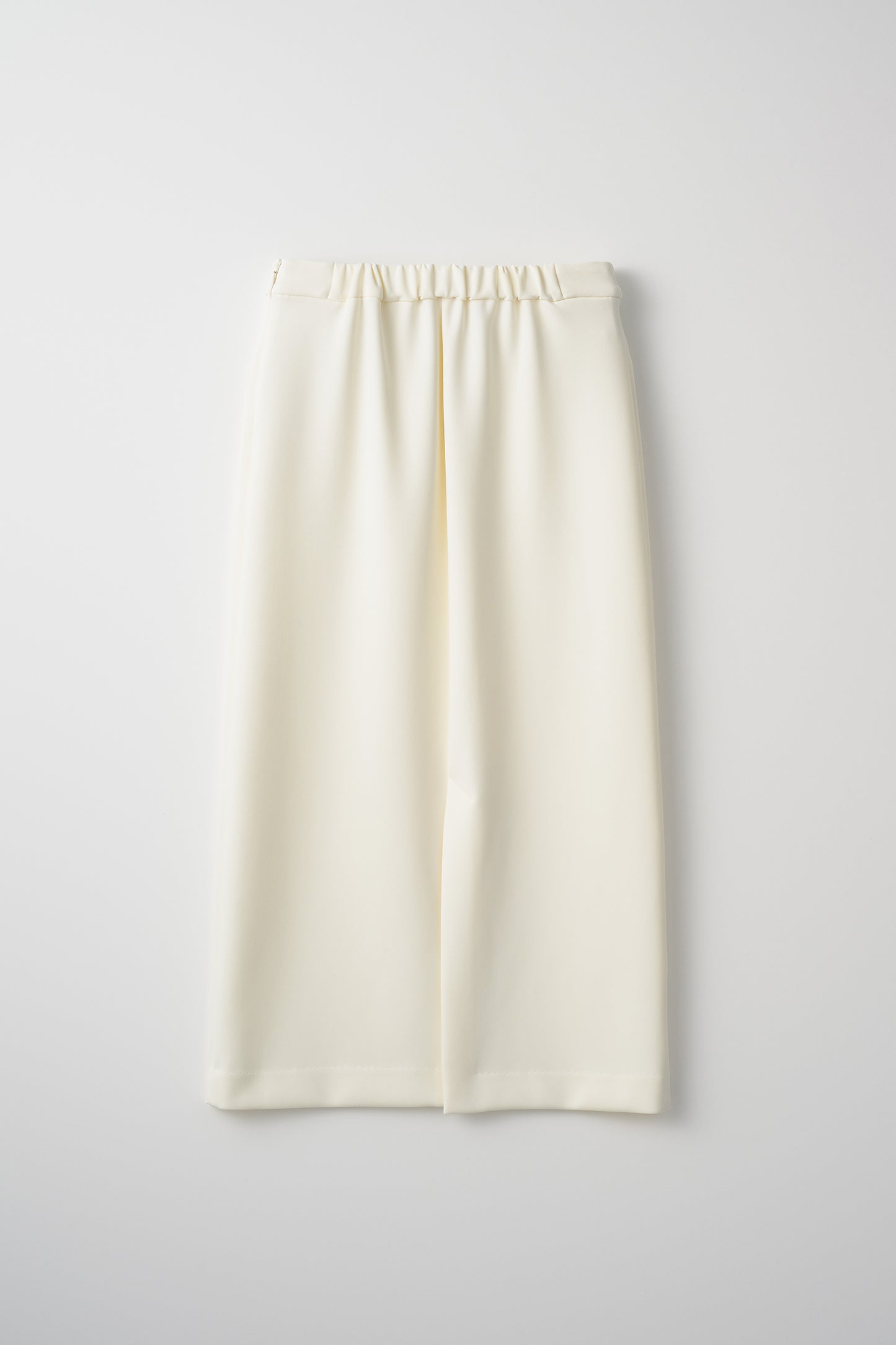 Roomy formal skirt (Ivory)