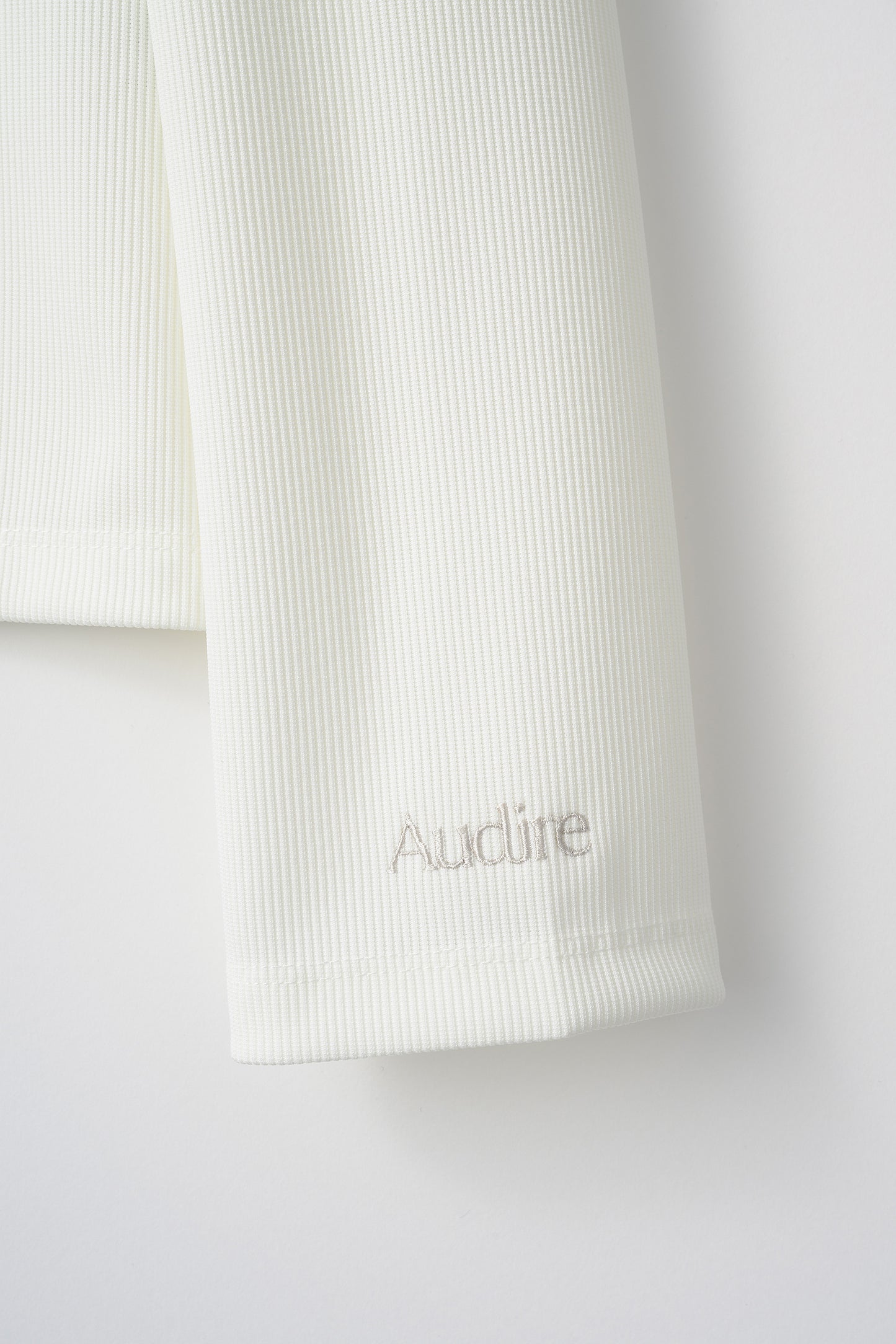 Audire glaze rib tops (White)