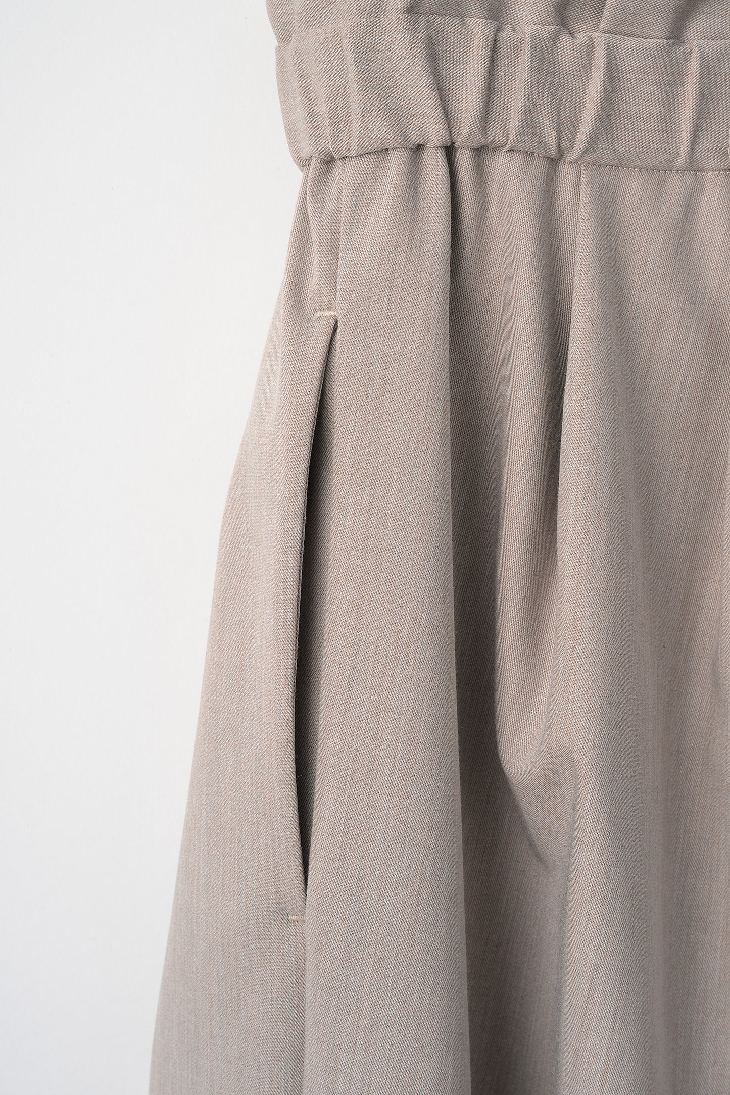 Smart tuck pants(Beige)