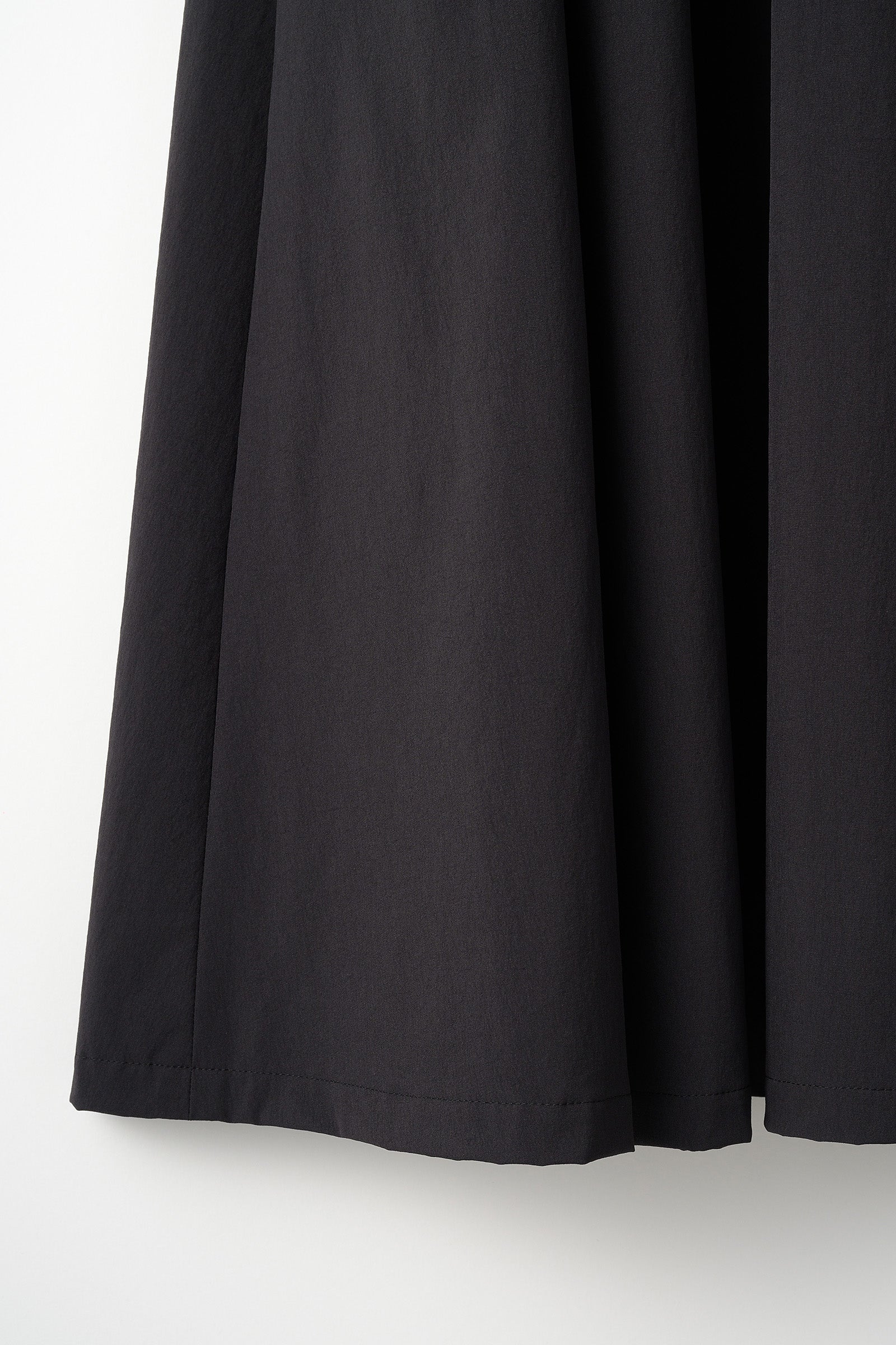 Velor touch knit dress(Black) – Audire