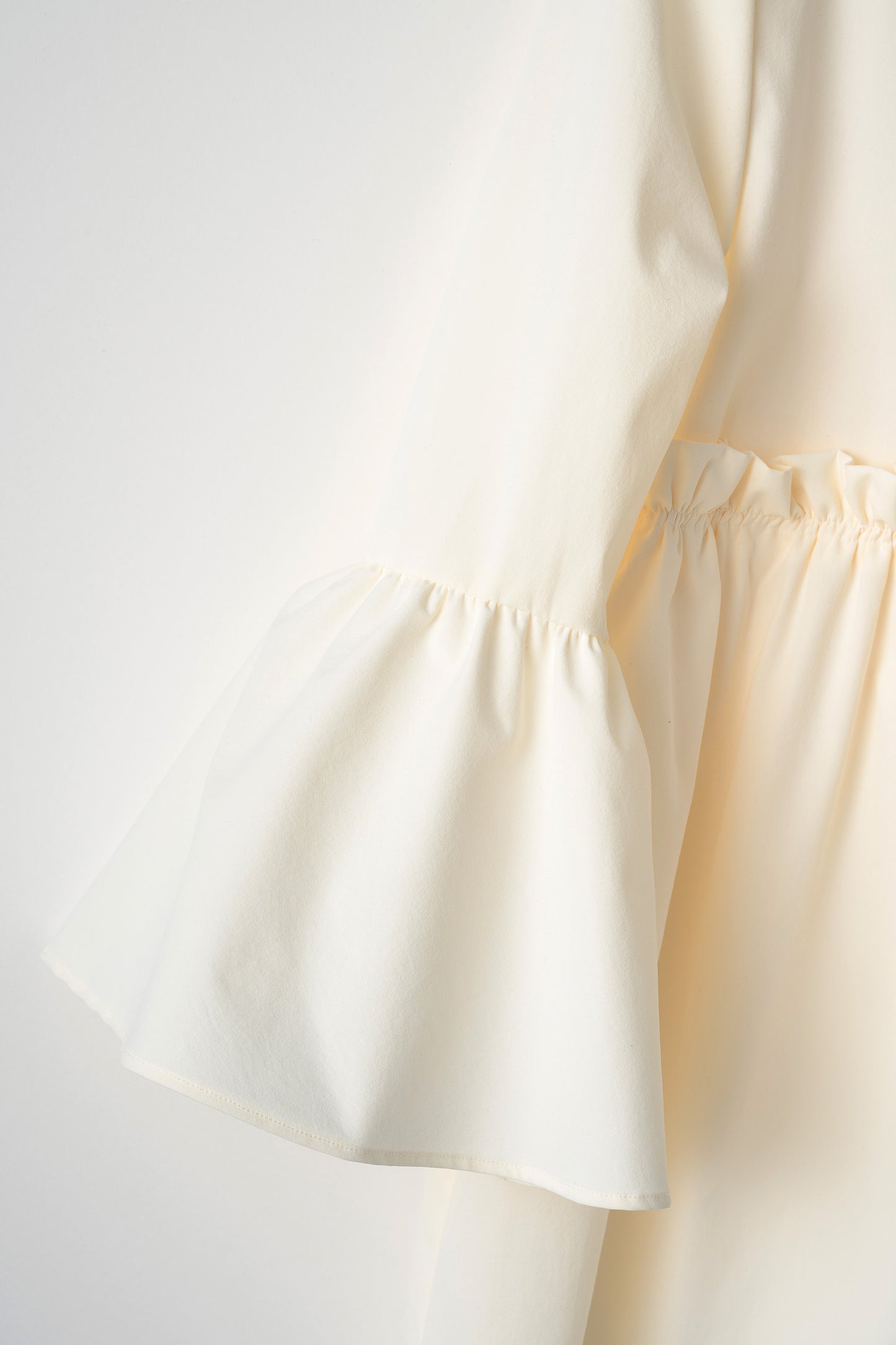 Frills over tops(Ivory)