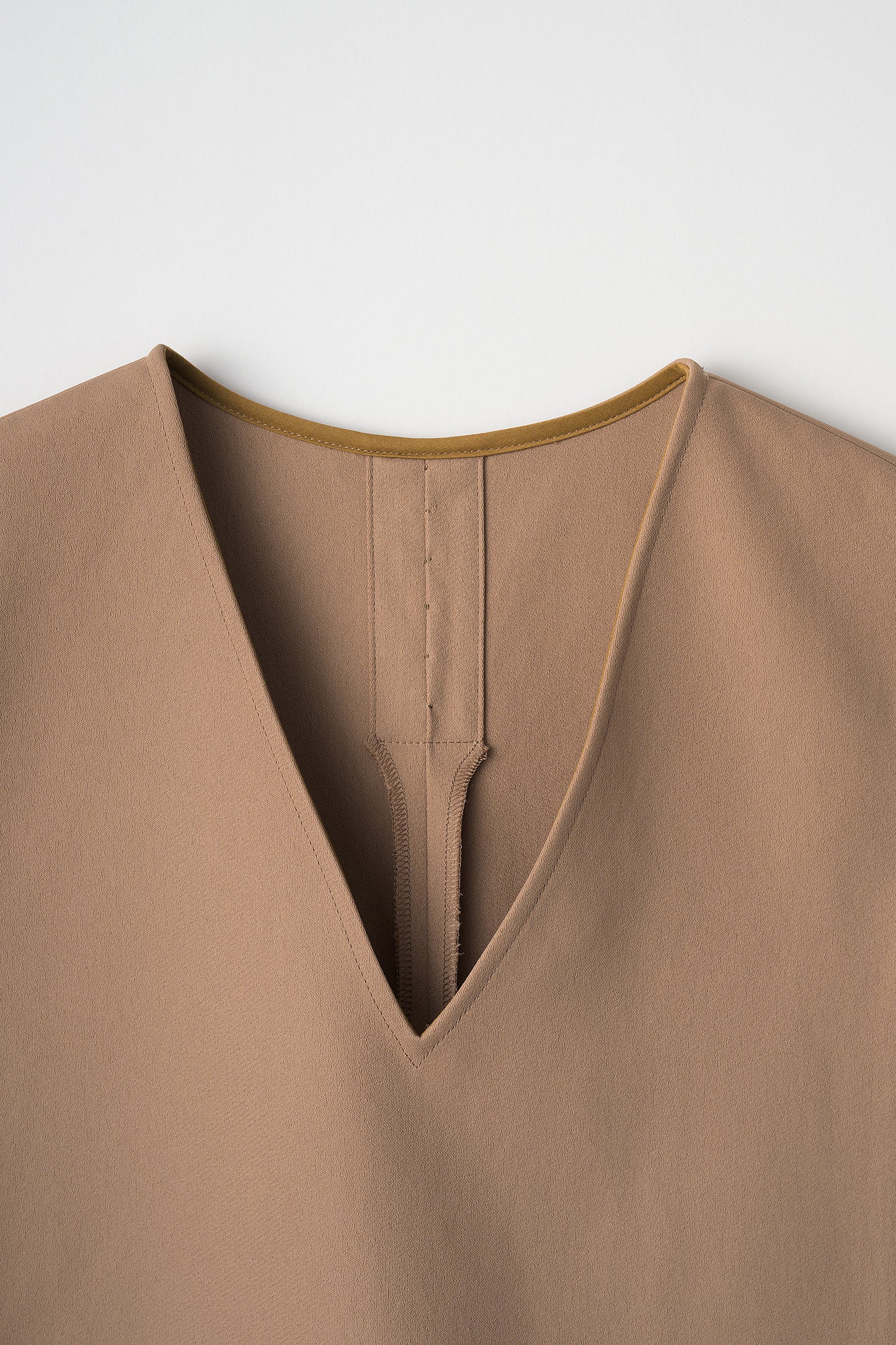 Frame layeard vest(Camel)