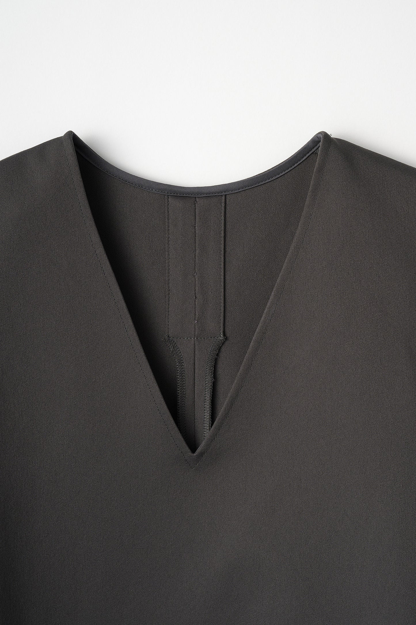 Frame layeard vest(Charcoal)