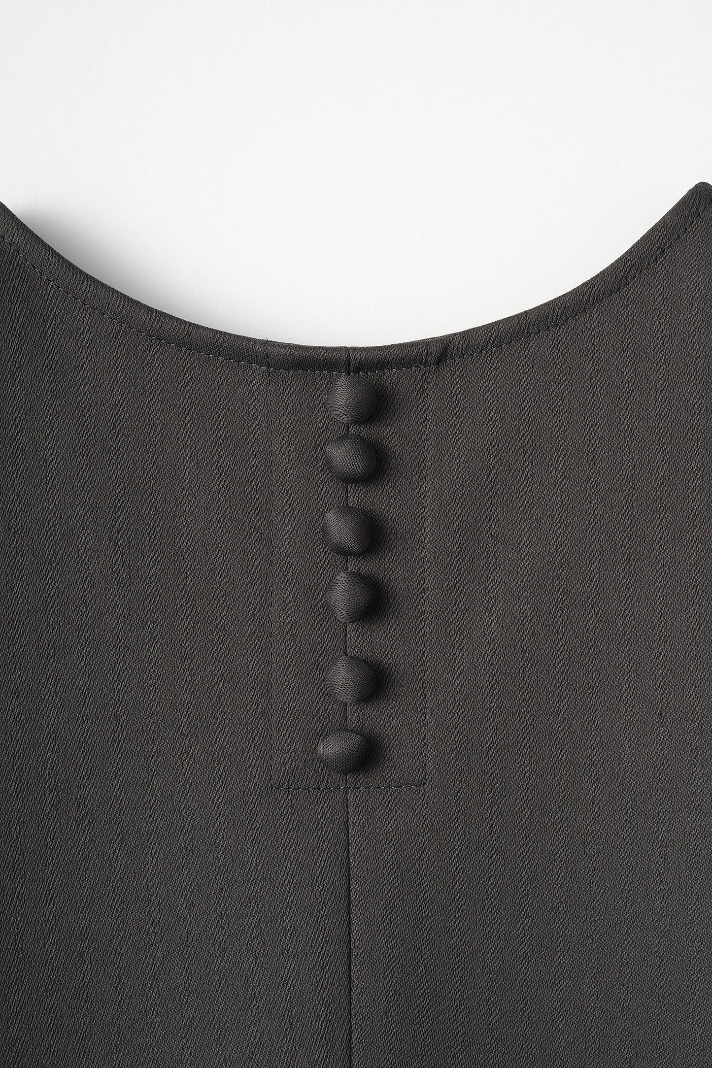Frame layeard vest(Charcoal)