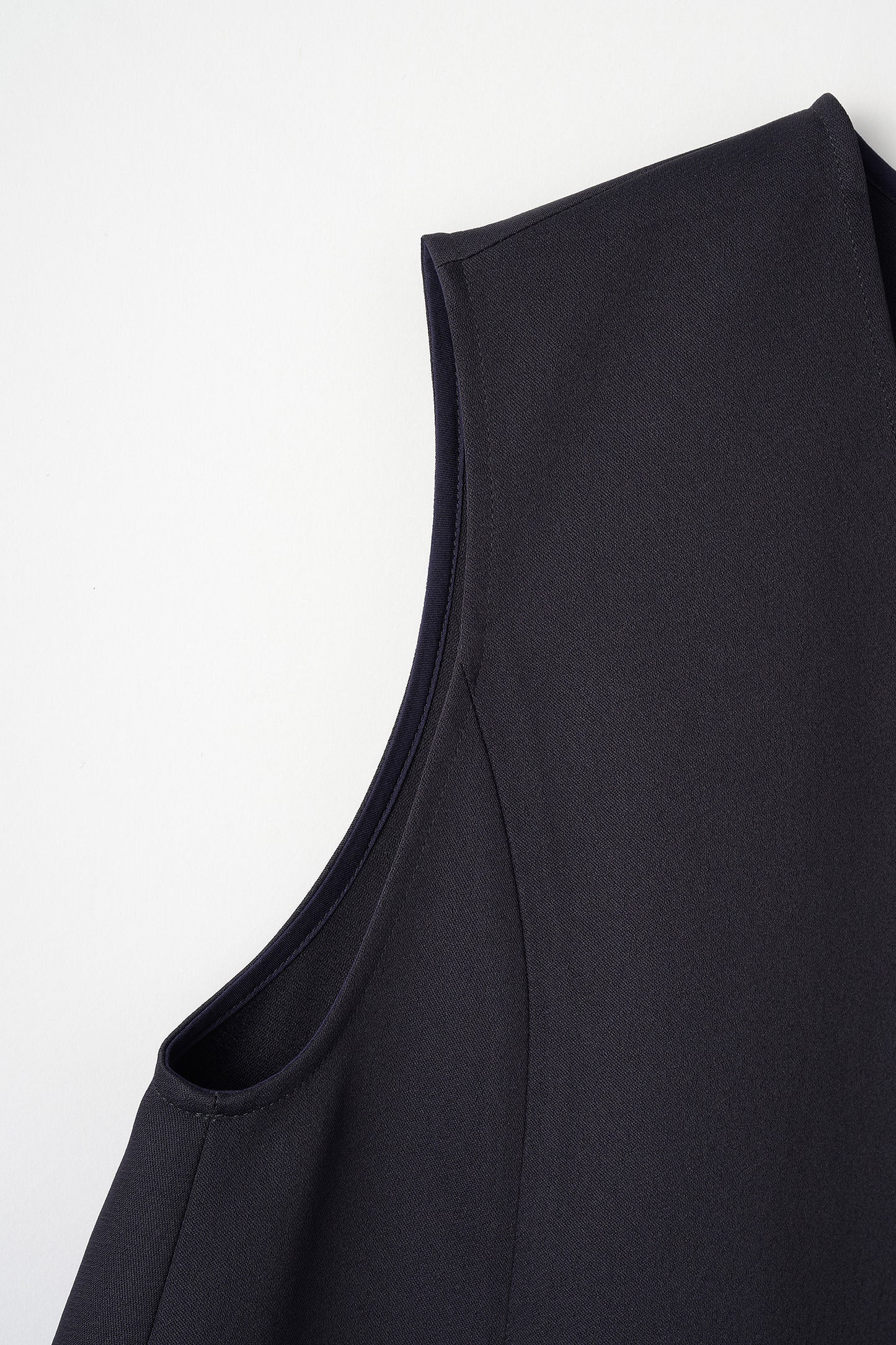 Frame layeard vest(Navy)