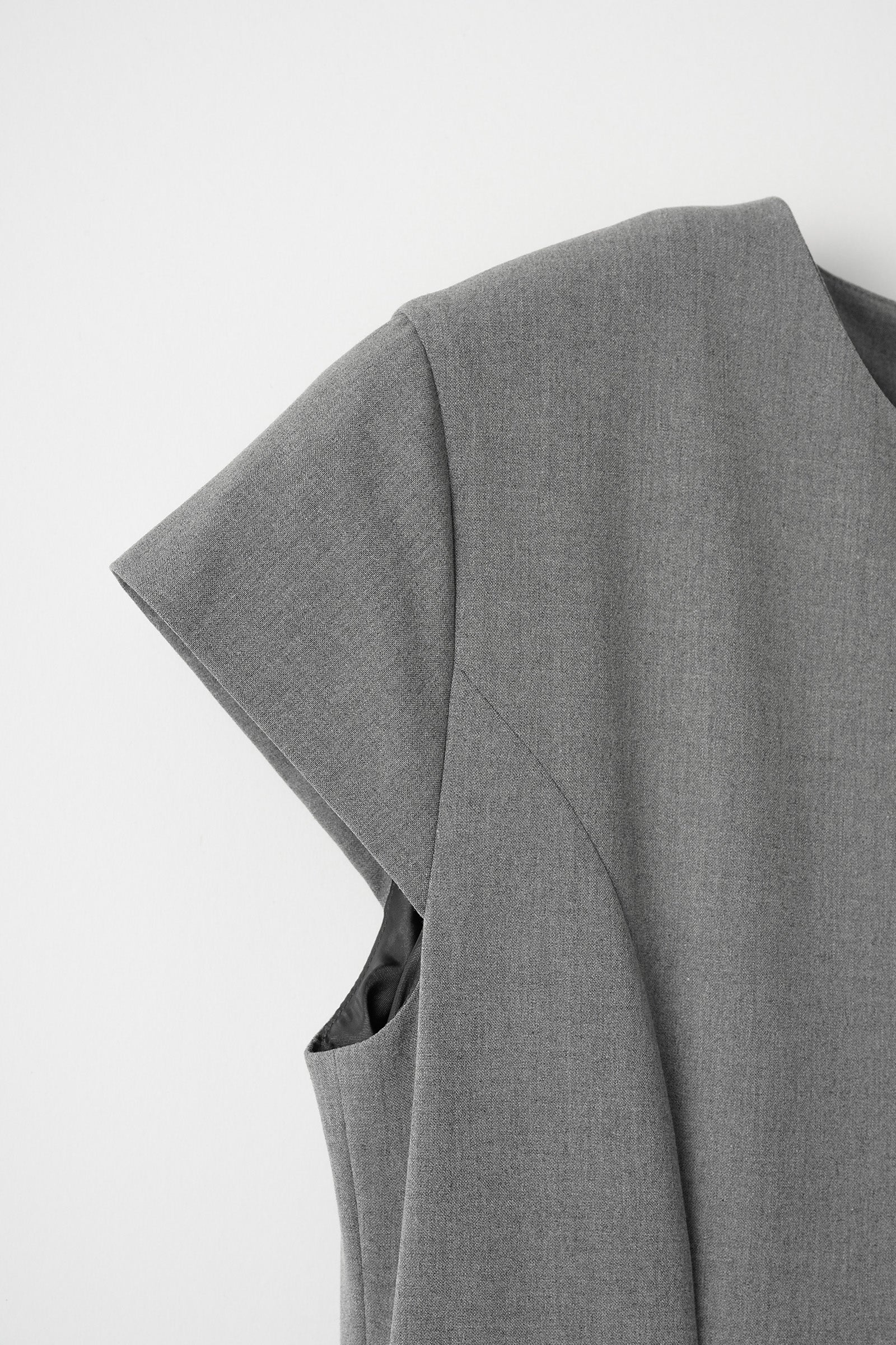 【タグ付】早い者勝ち価格！Audire Noona dress 2025年グレー Noona dress(Gray) – Audire