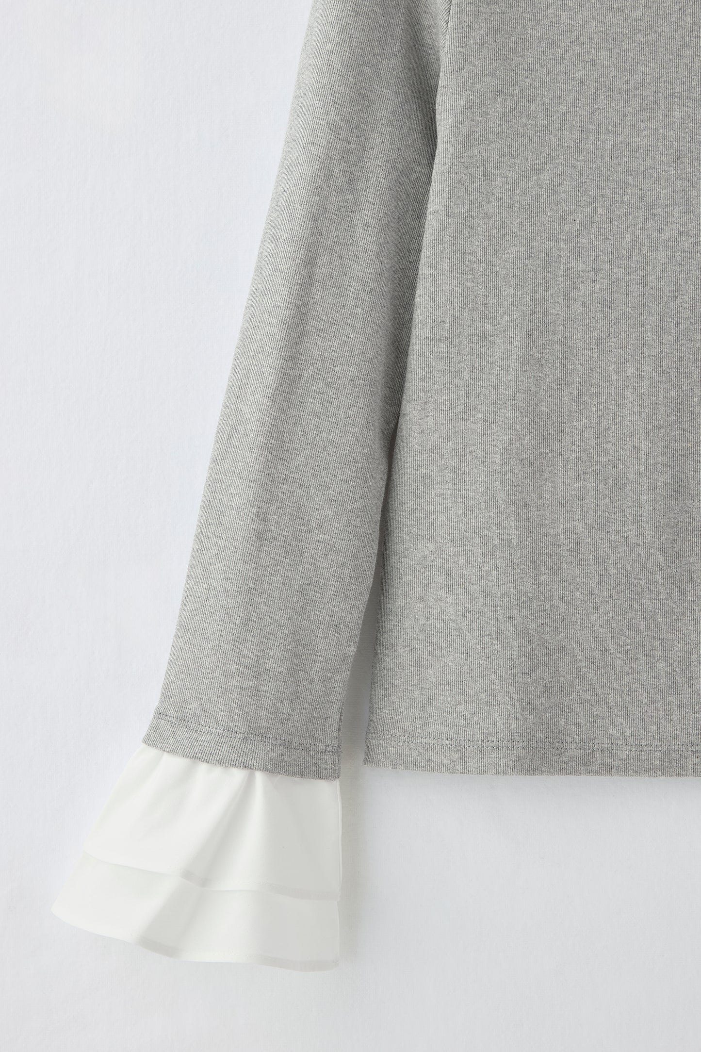 Cream frill tops（Gray）