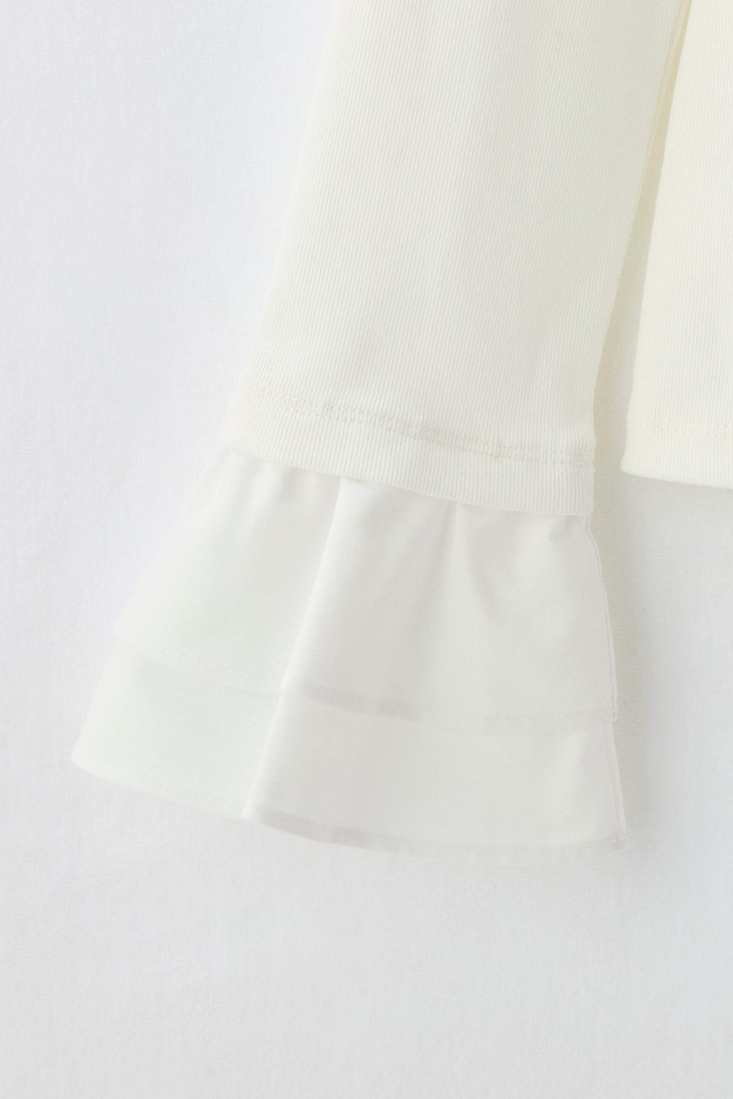 Cream frill tops（White）