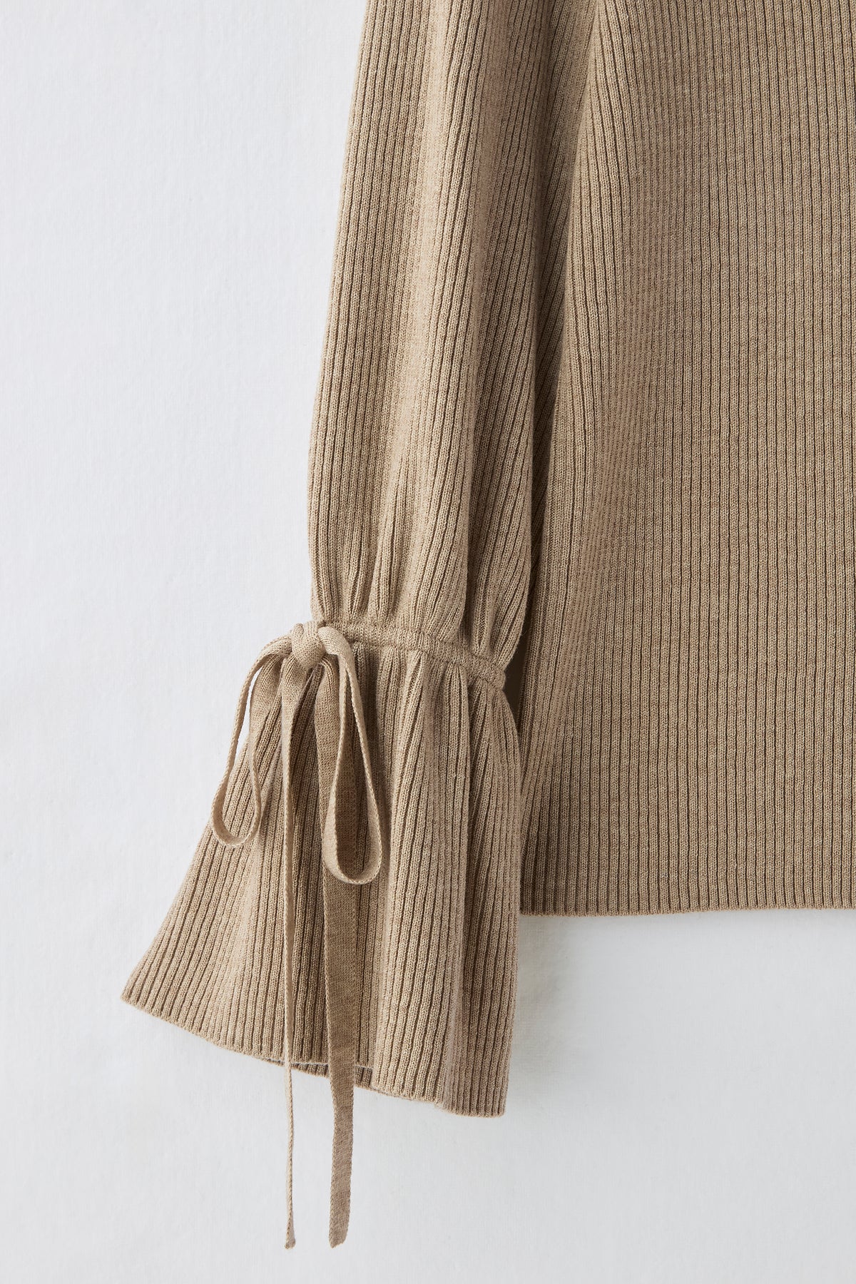 Bell sleeve knit（Oatmeal）