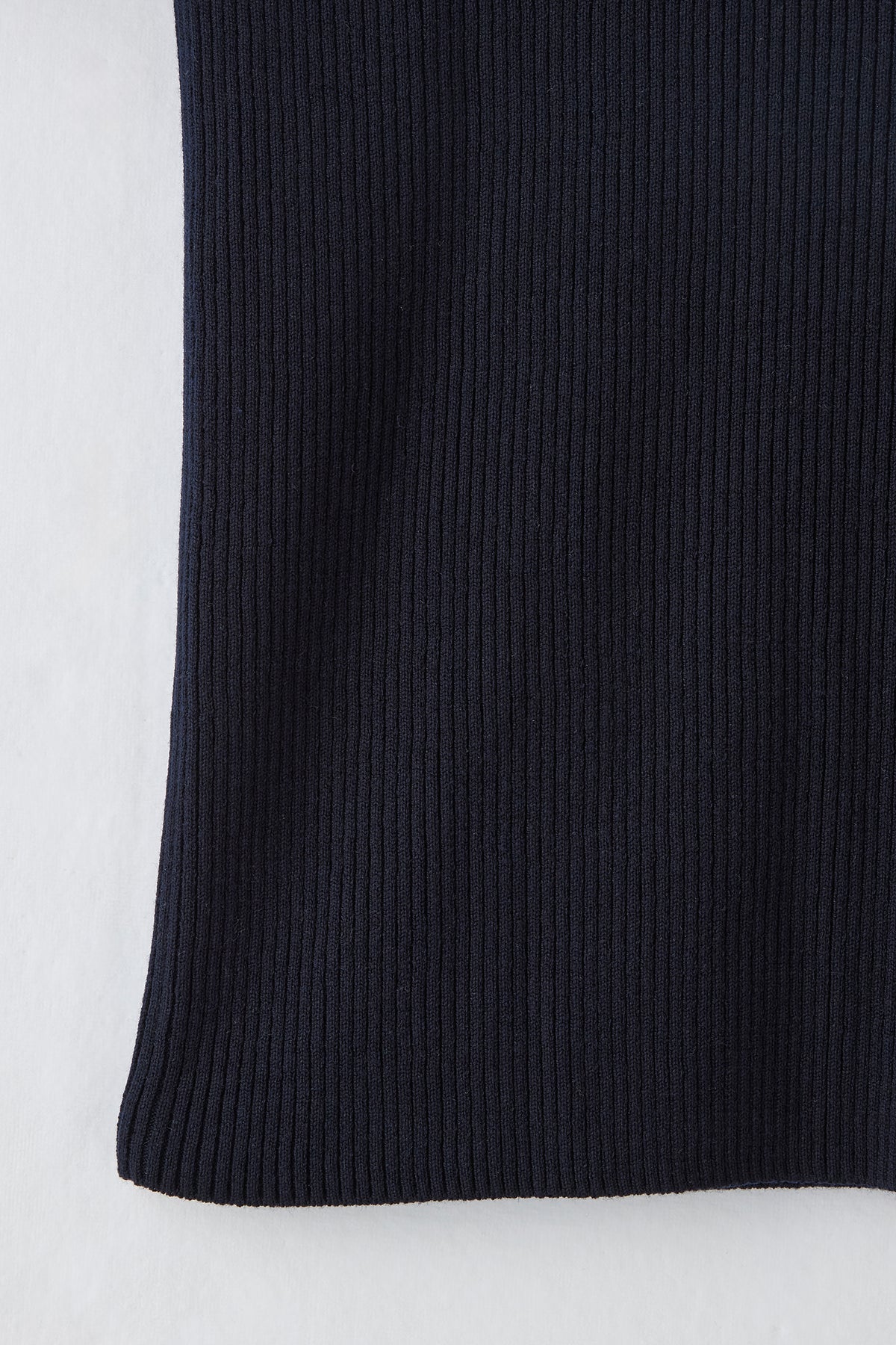 Bell sleeve knit（Navy）