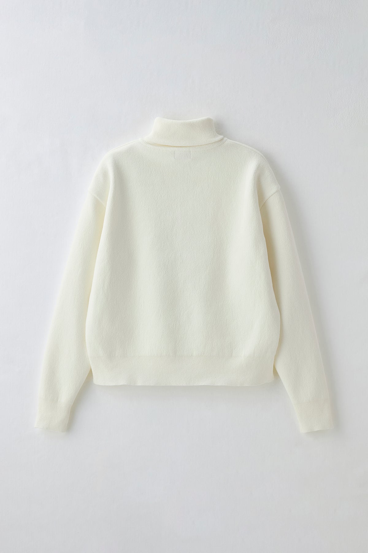 Soft touch zip up（White）