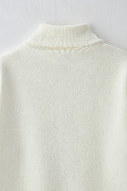 Soft touch zip up（White）
