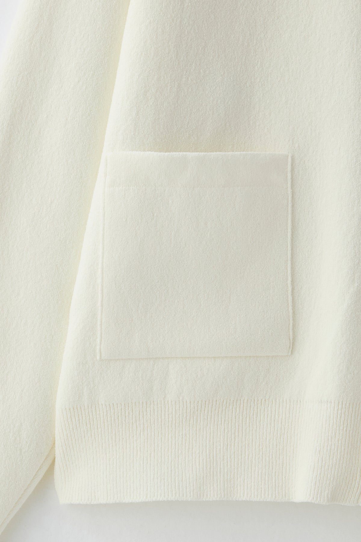 Soft touch zip up（White）