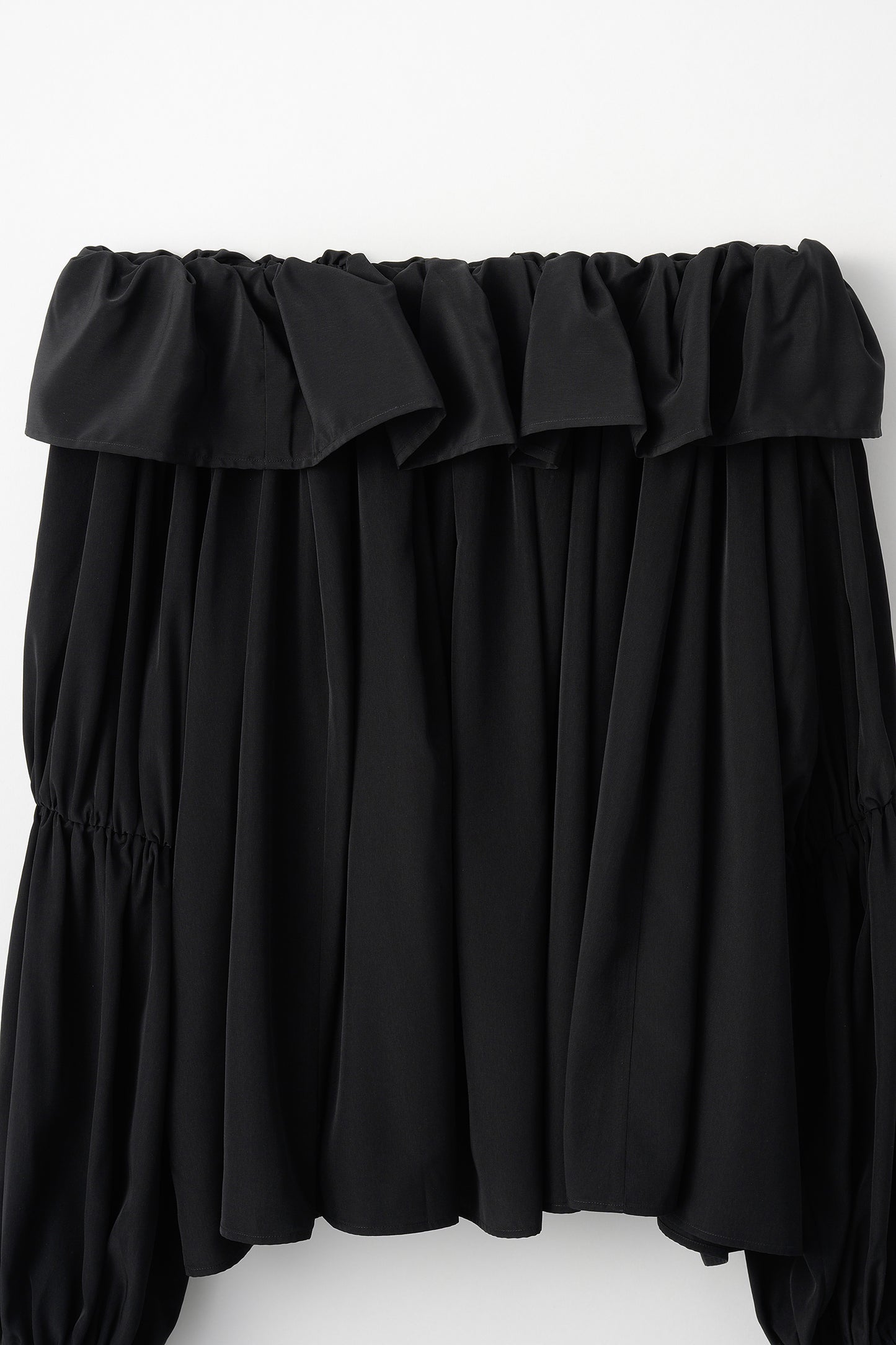 Cascade gather tops（Black）