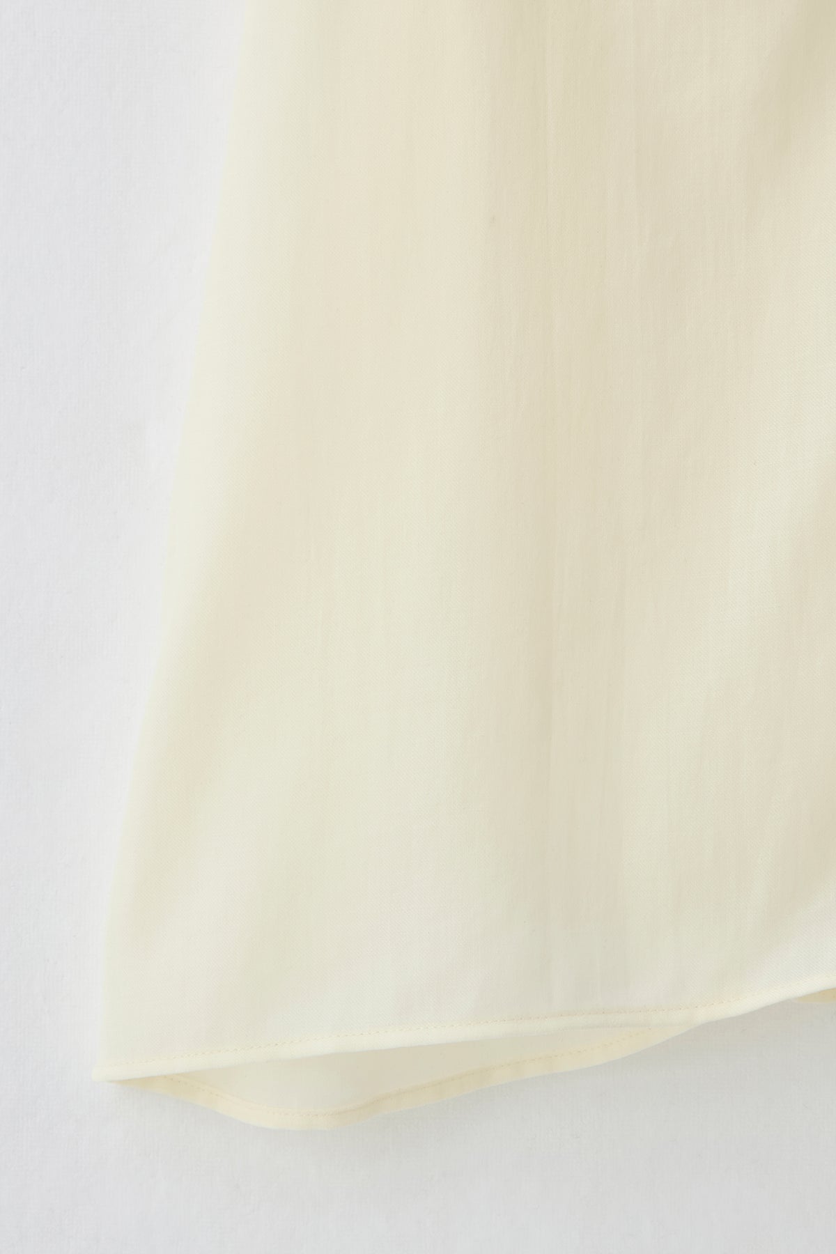 Blossom frill blouse（Ivory）