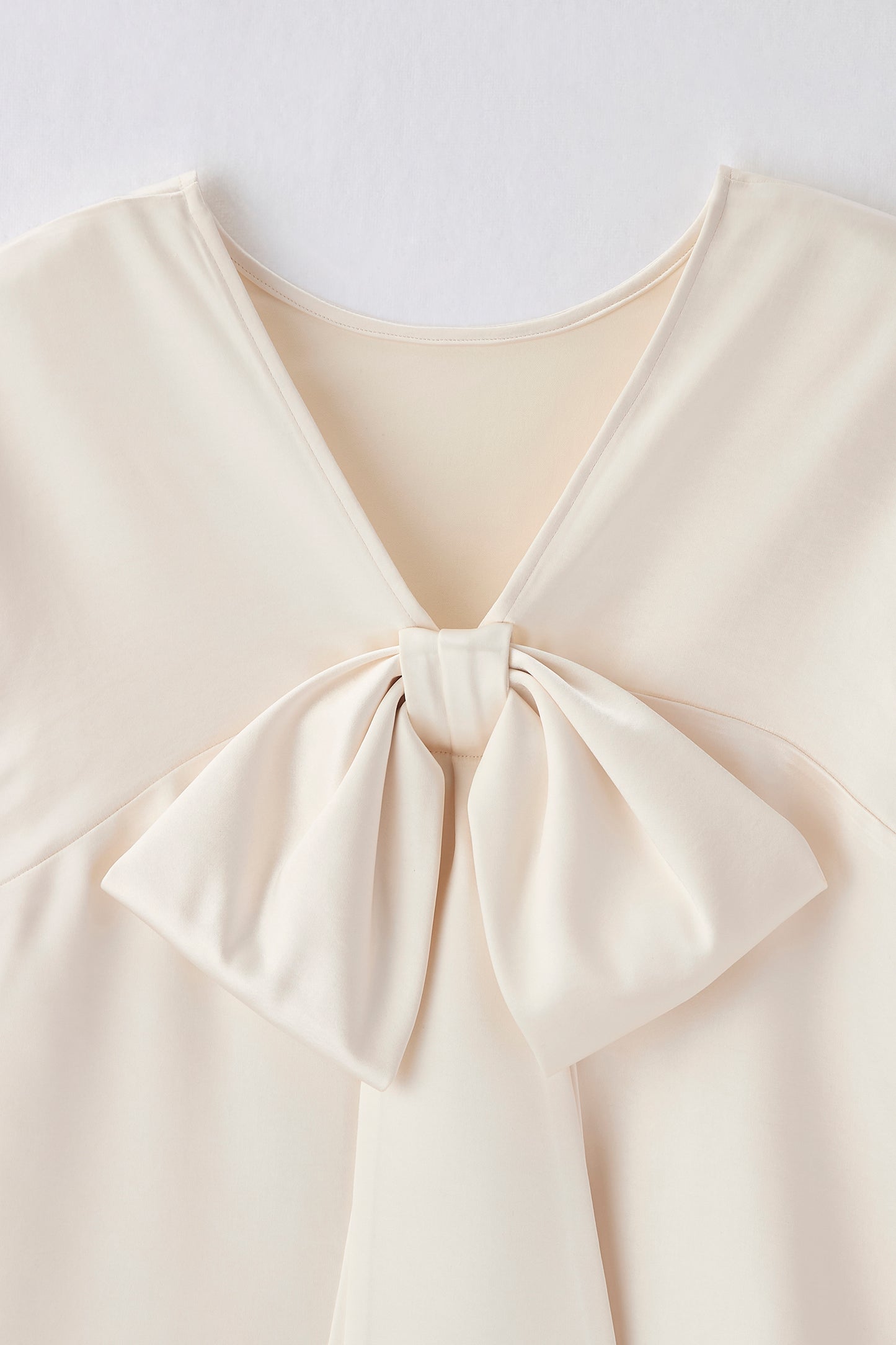 Back ribbon tops（Ivory）