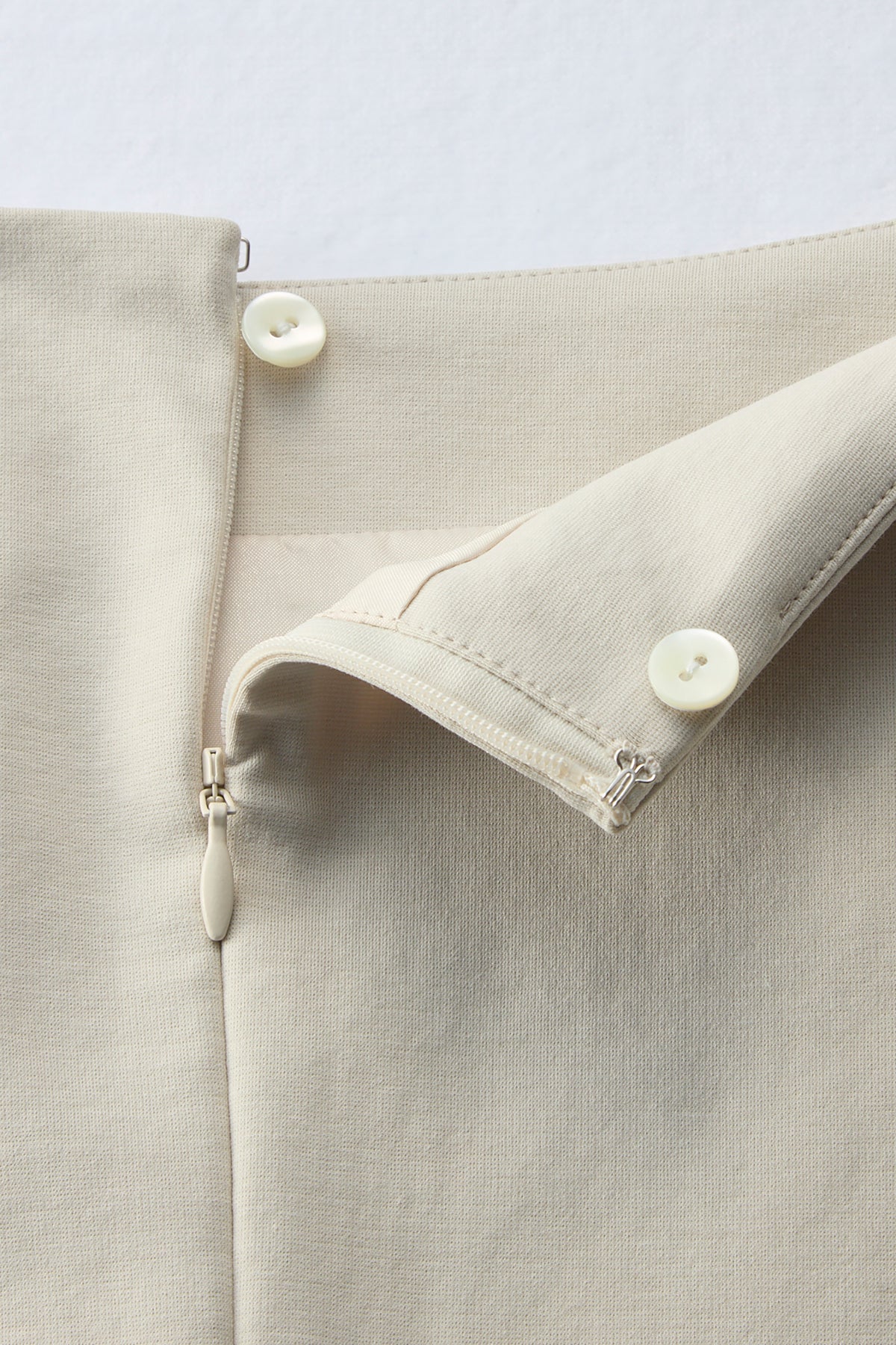 Chiffon collar dress（Beige）