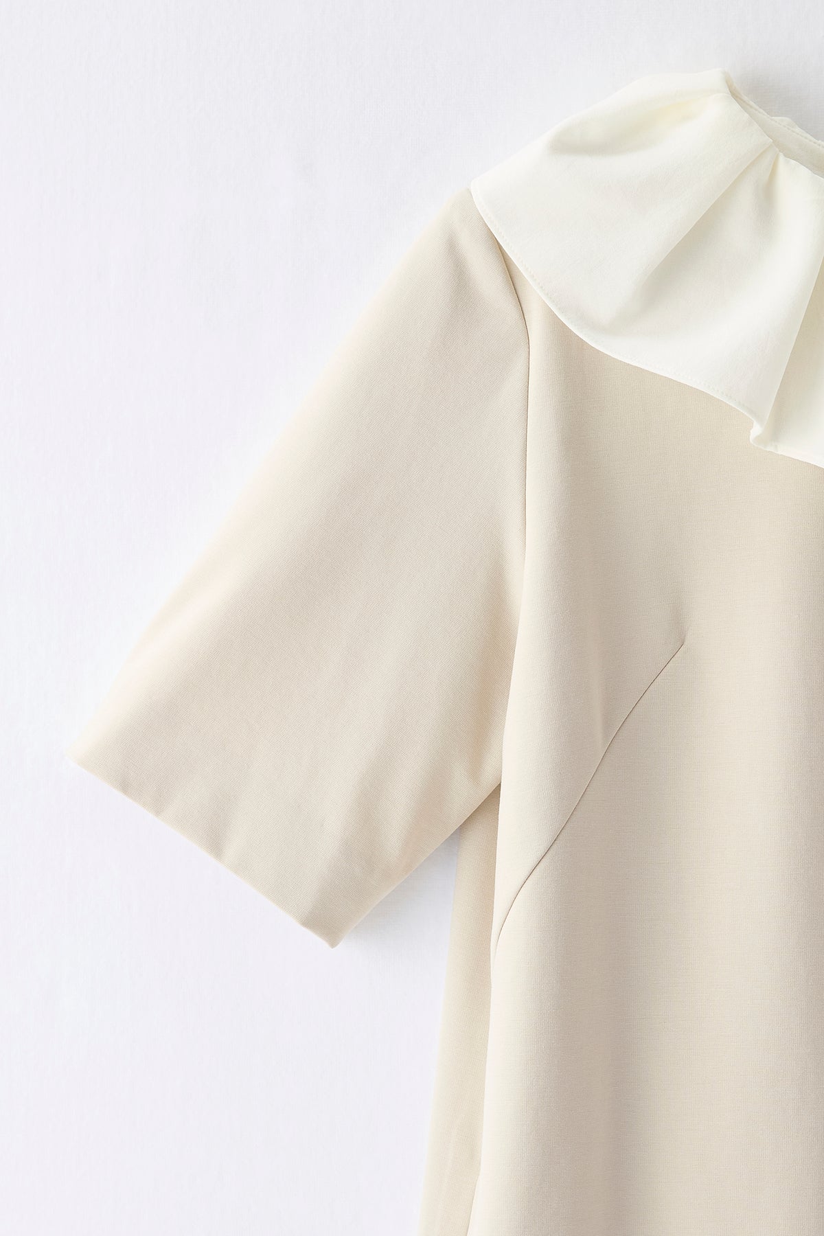 Chiffon collar dress（Beige）