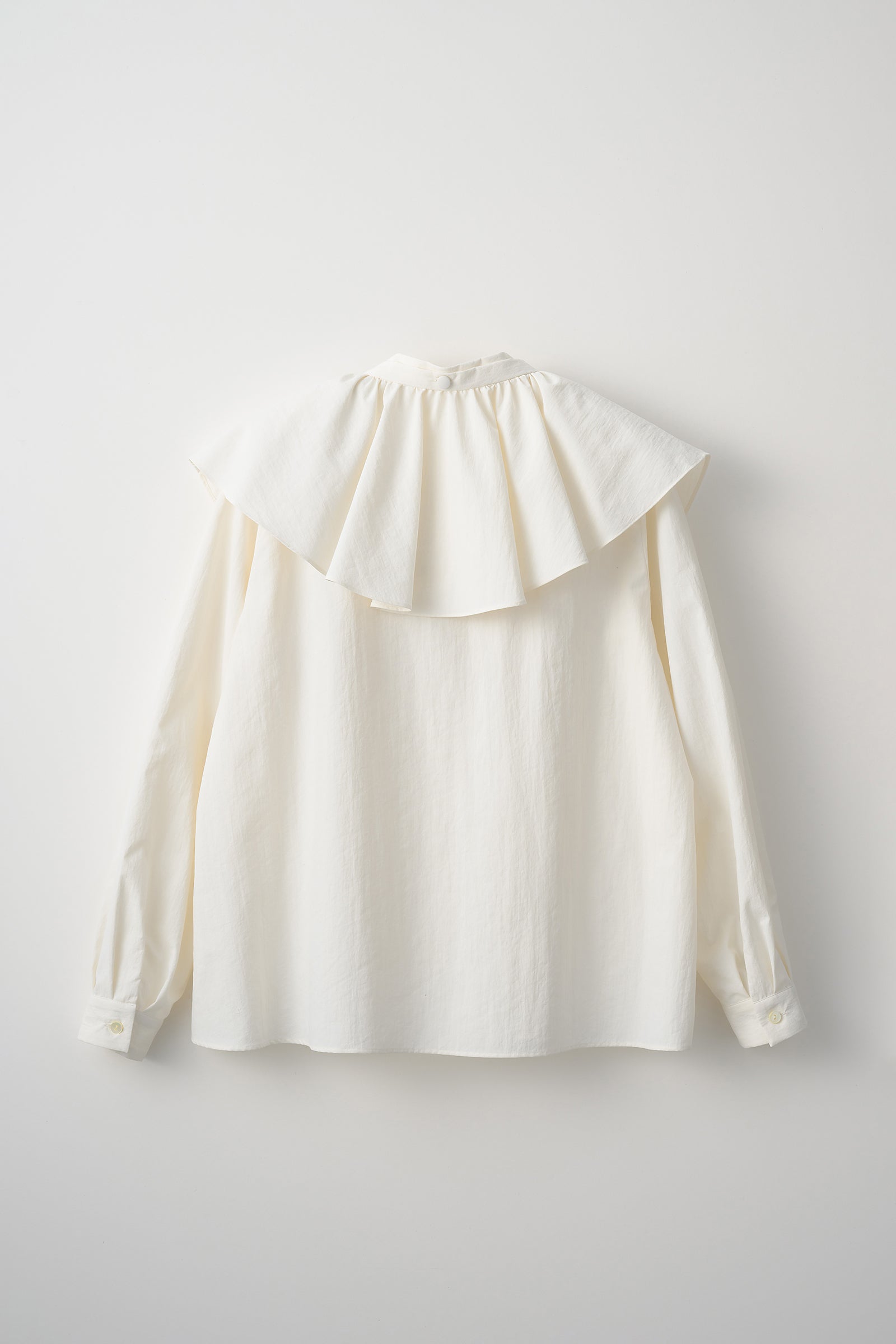 Petal collar shirt(White) – Audire