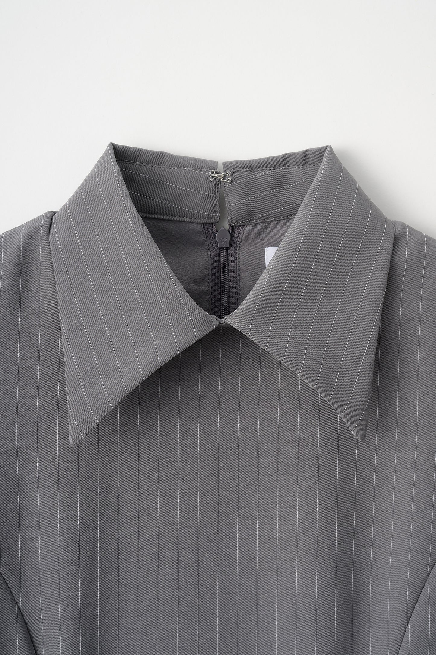 Metropolitan lady dress(Gray stripe)