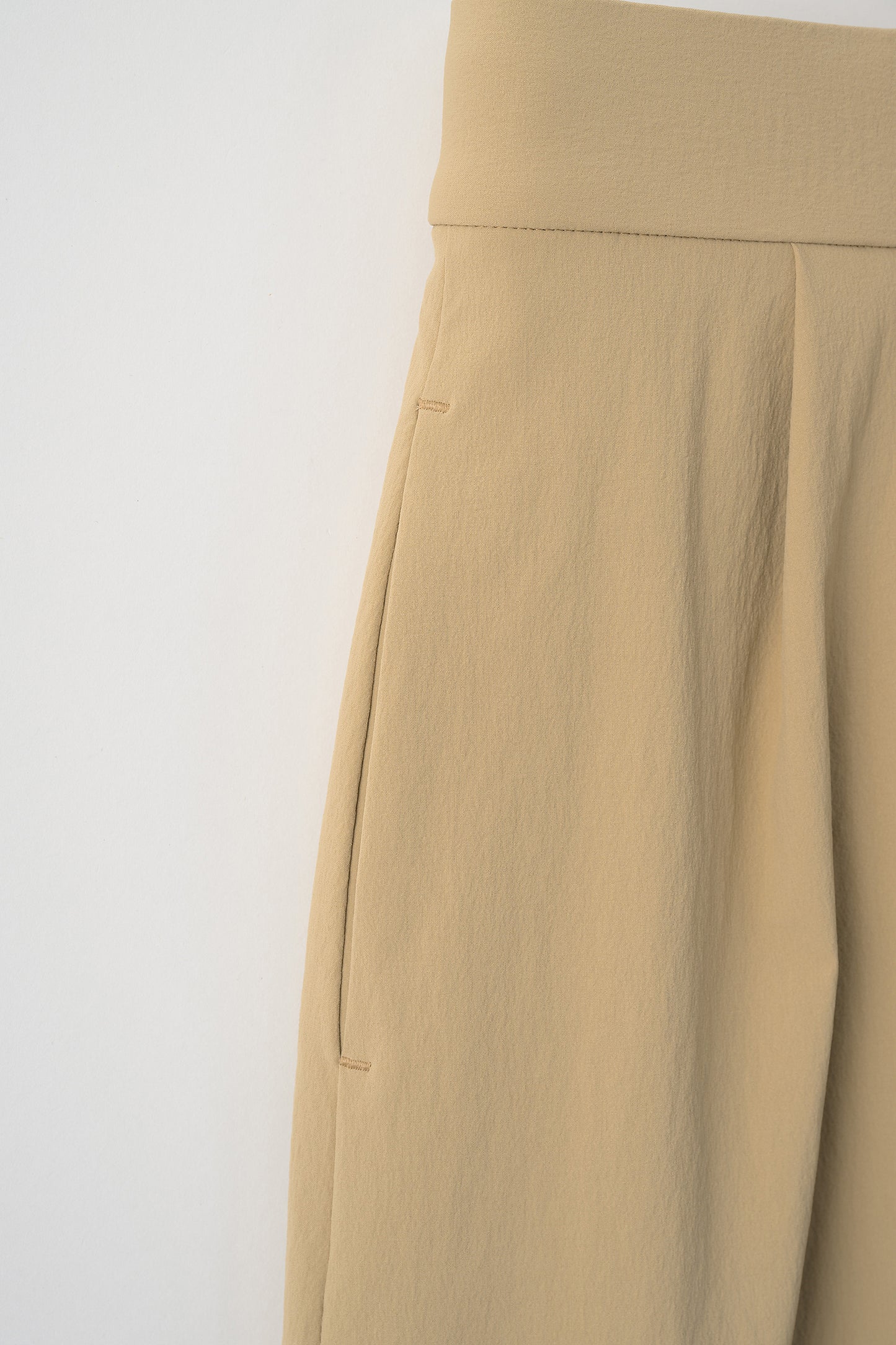 Tailored peplum skirt(Beige)