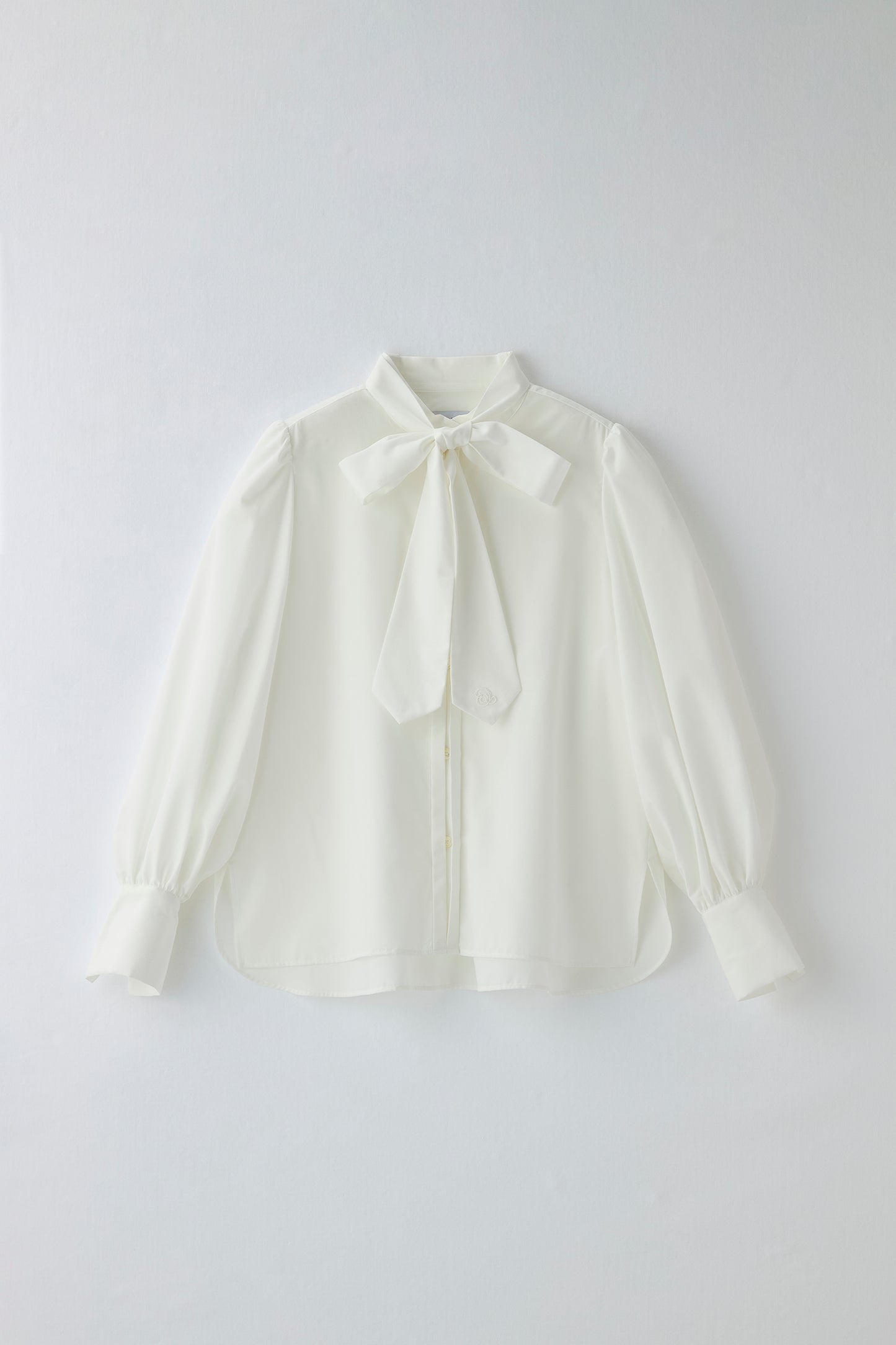 Audire bowtie volume blouse（White）