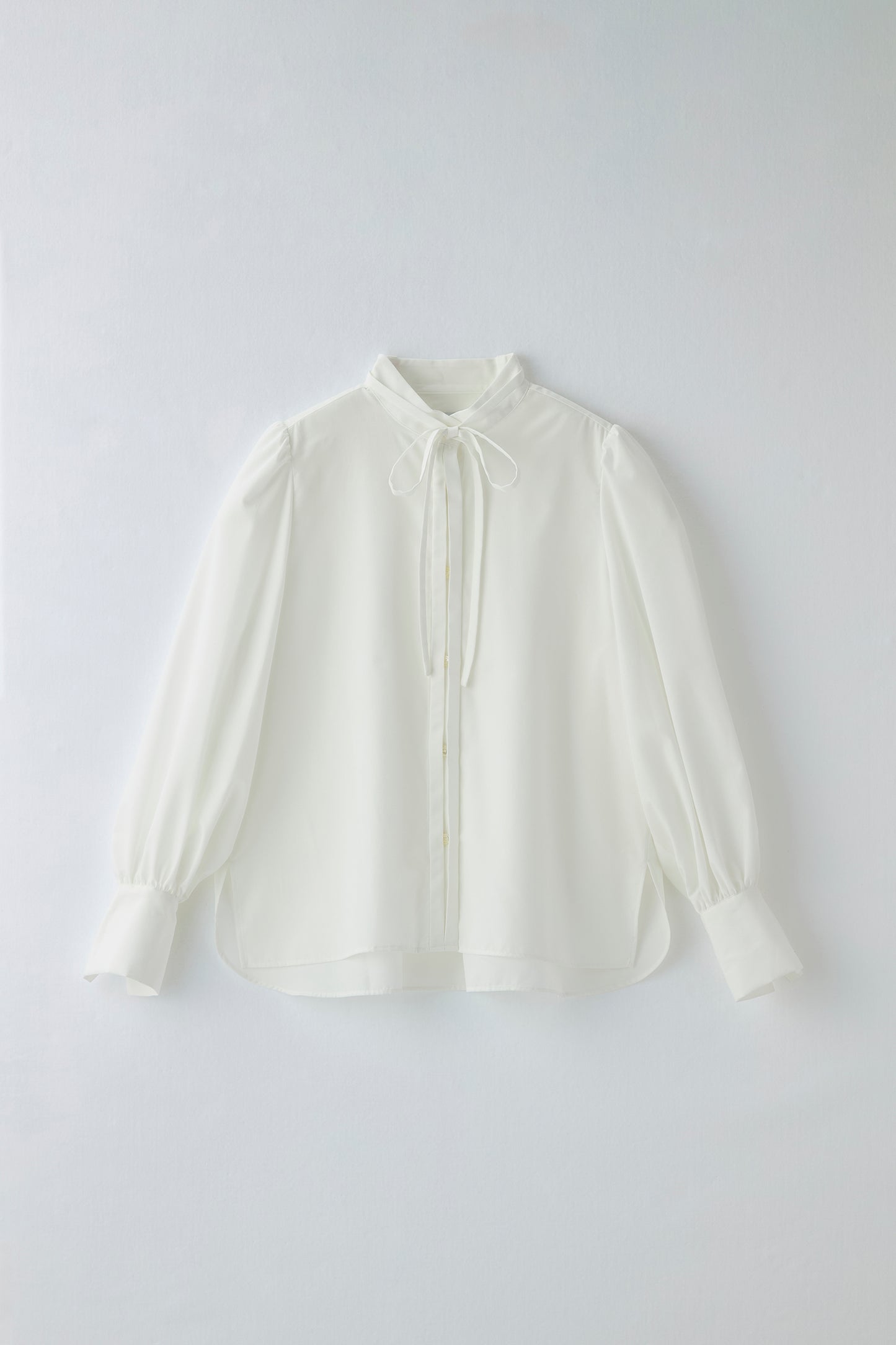 Audire bowtie volume blouse（White）