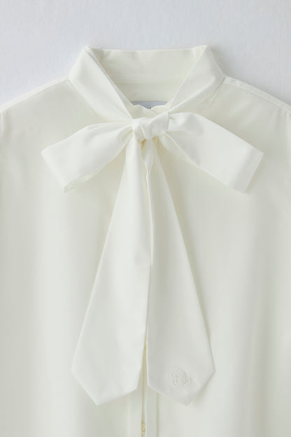 Audire bowtie volume blouse（White）