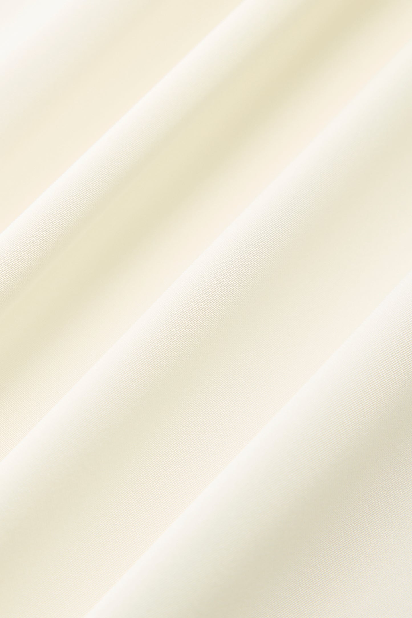 Audire bowtie volume Satin blouse（White）