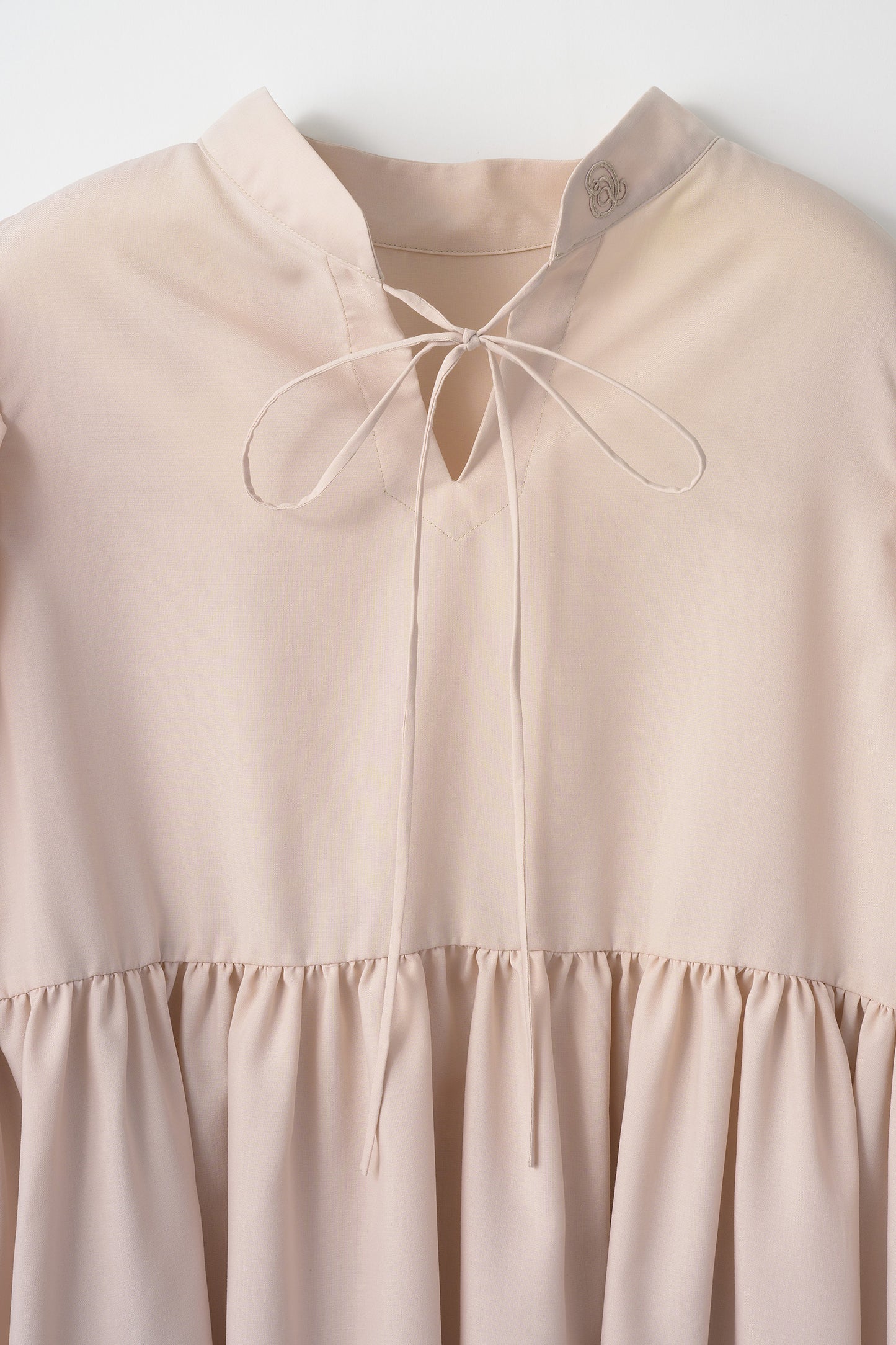 Audire switch blouse (Pink beige)