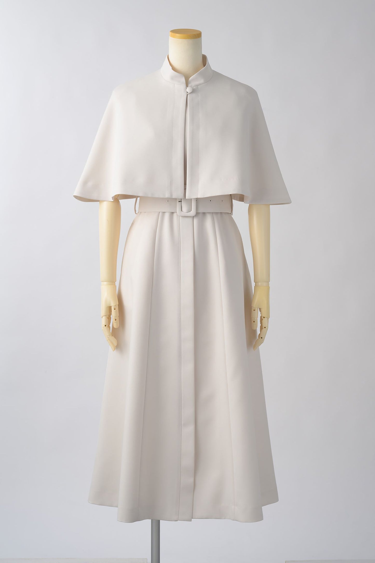 Palace cape dress (Light beige)