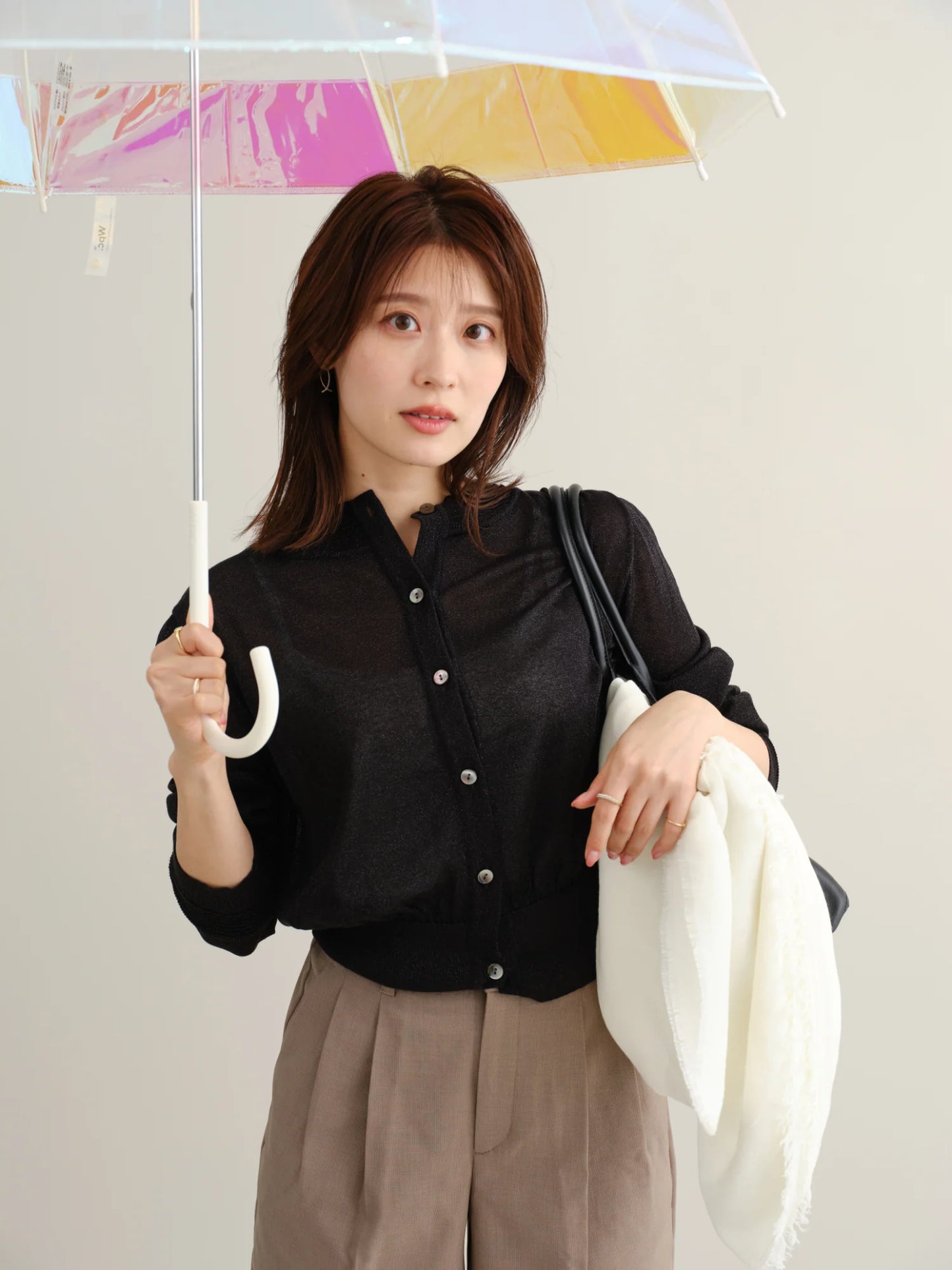 Slight glitter sheer cardigan (Black)