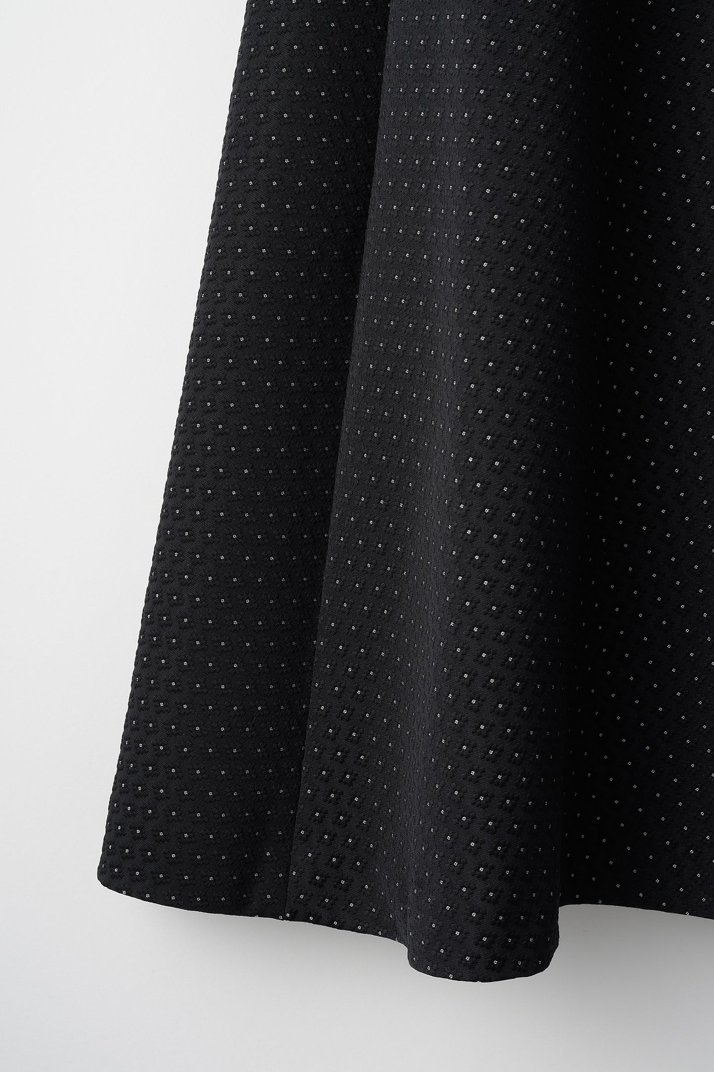 Blooming jacquard skirt (Black/dot)