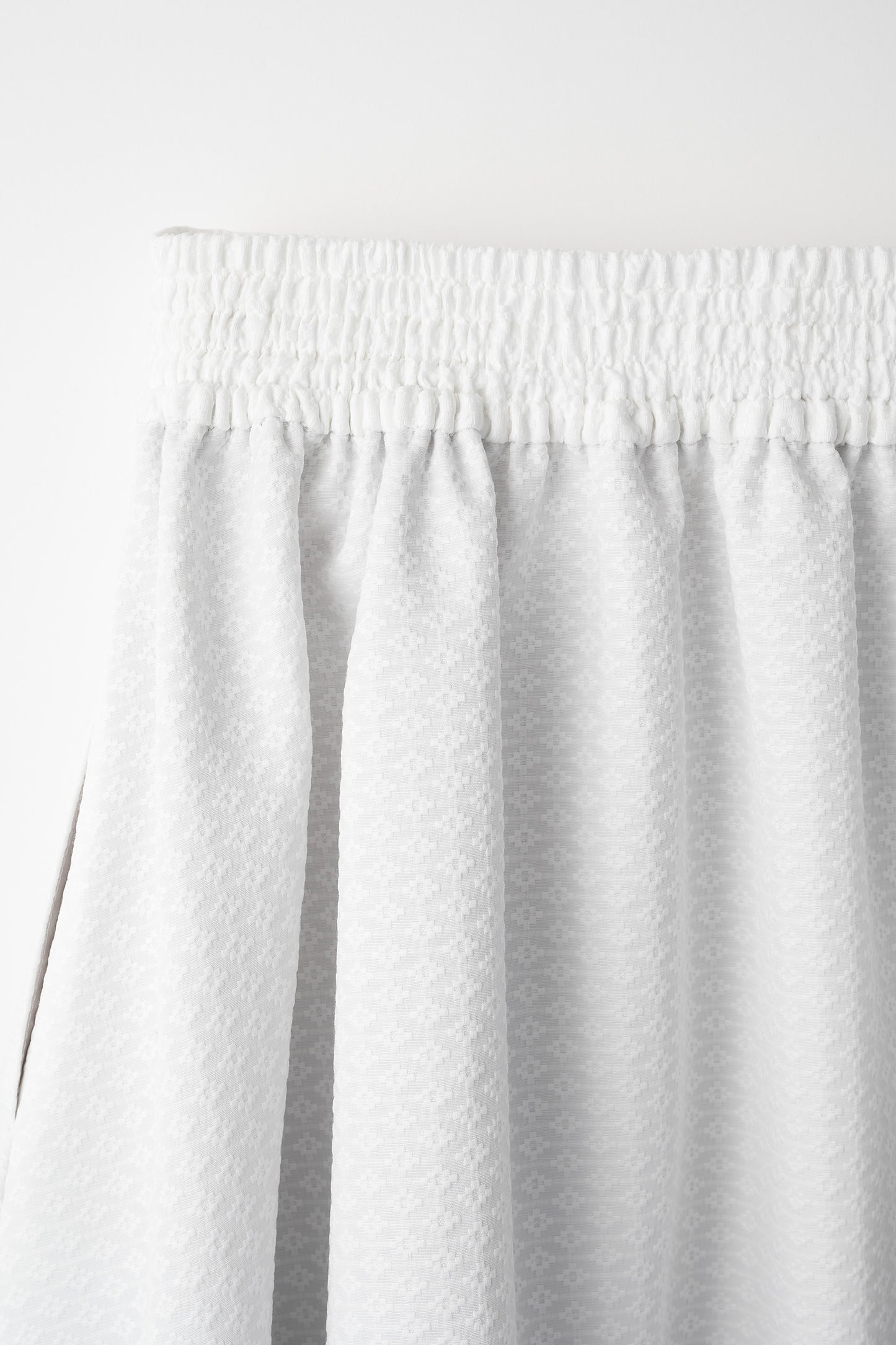 Blooming jacquard skirt(White)